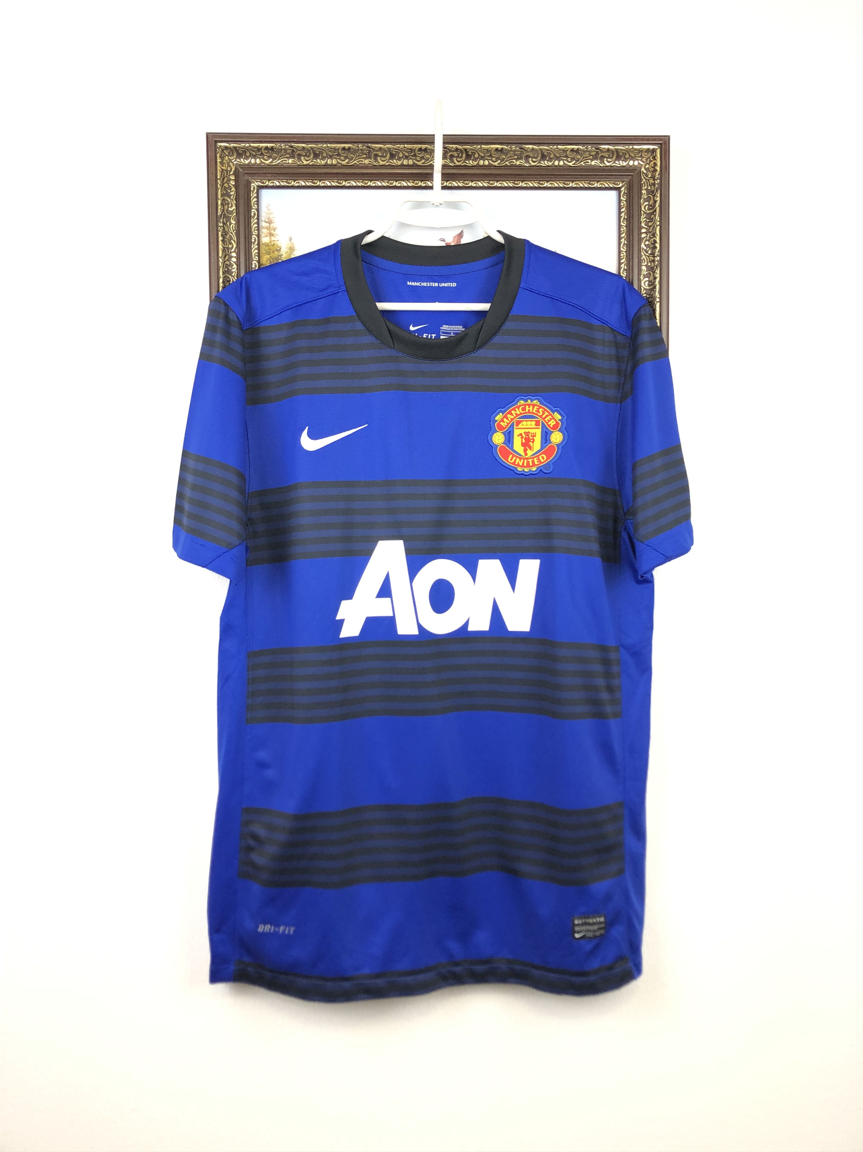 Nike Manchester United football shirt 2011 Soccer Nike Jersey Size US L / EU 52-54 / 3 - 1 Thumbnail
