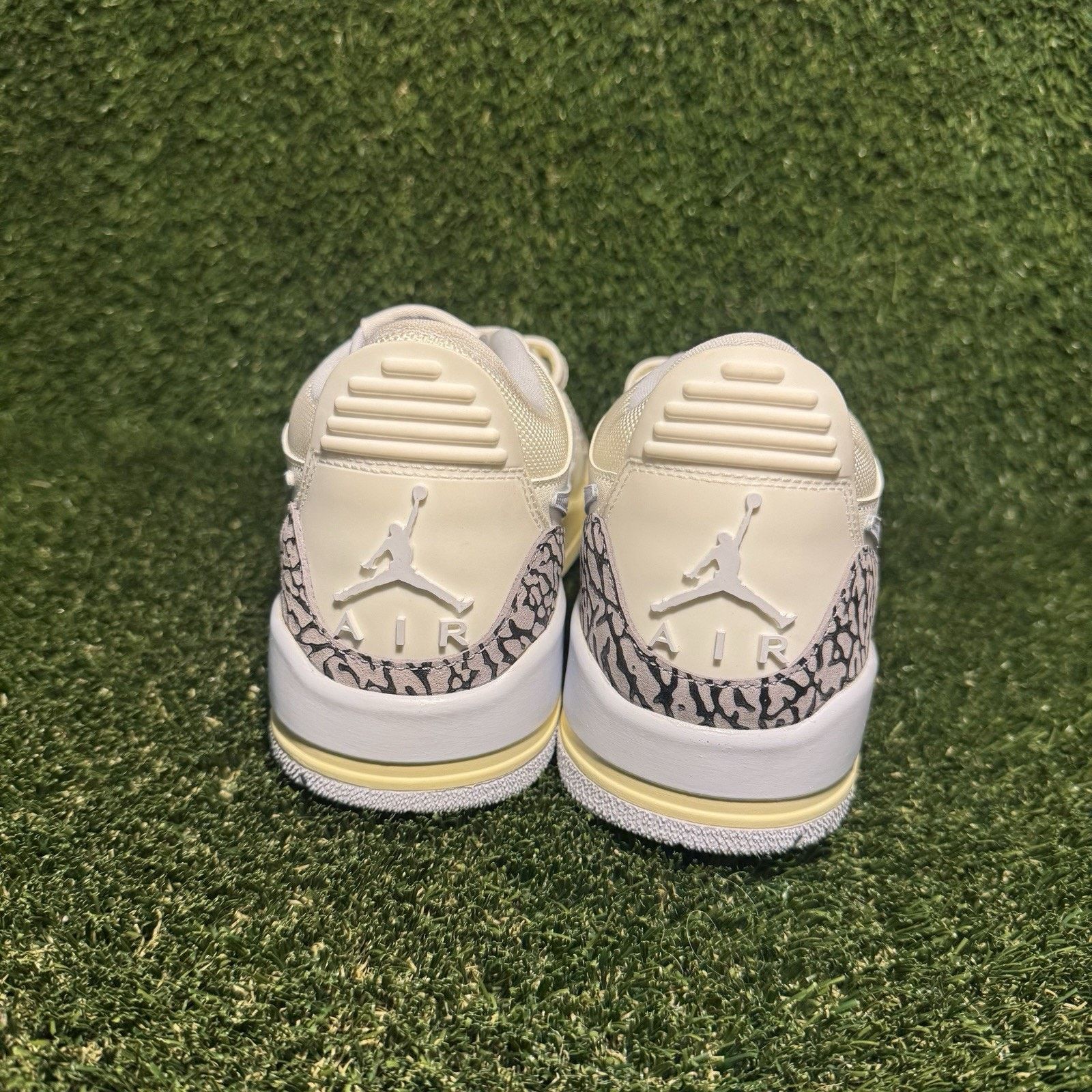 Jordan Brand Size 7.5 - Nike Air Jordan Legacy 312 Low Sail Football Grey Size US 7.5 / IT 37.5 - 5 Thumbnail