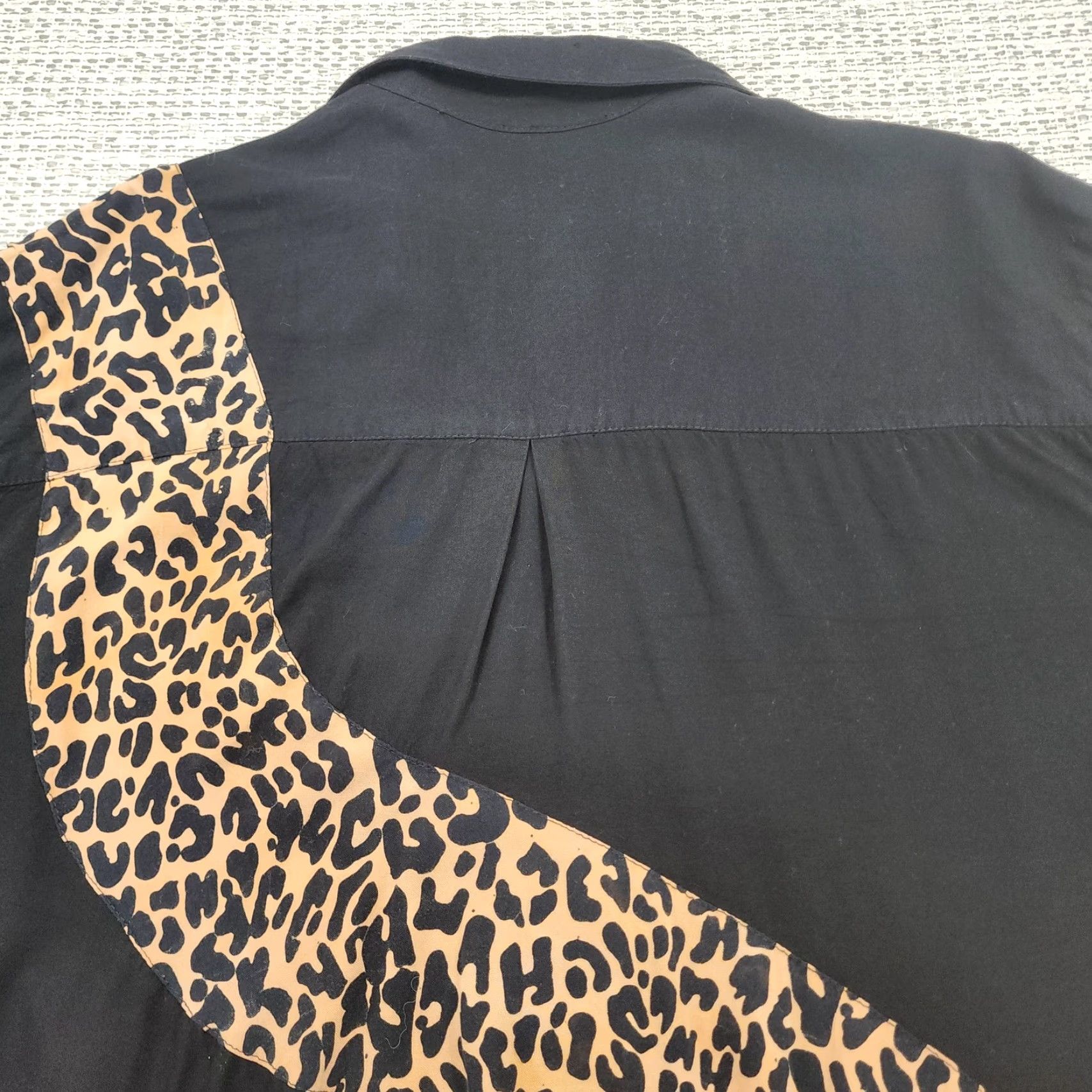 Vintage VINTAGE Bali Kim Aloha Shirt Mens Medium Black Leopard Print Button Up Short Sleeve Size US M / EU 48-50 / 2 - 7 Thumbnail