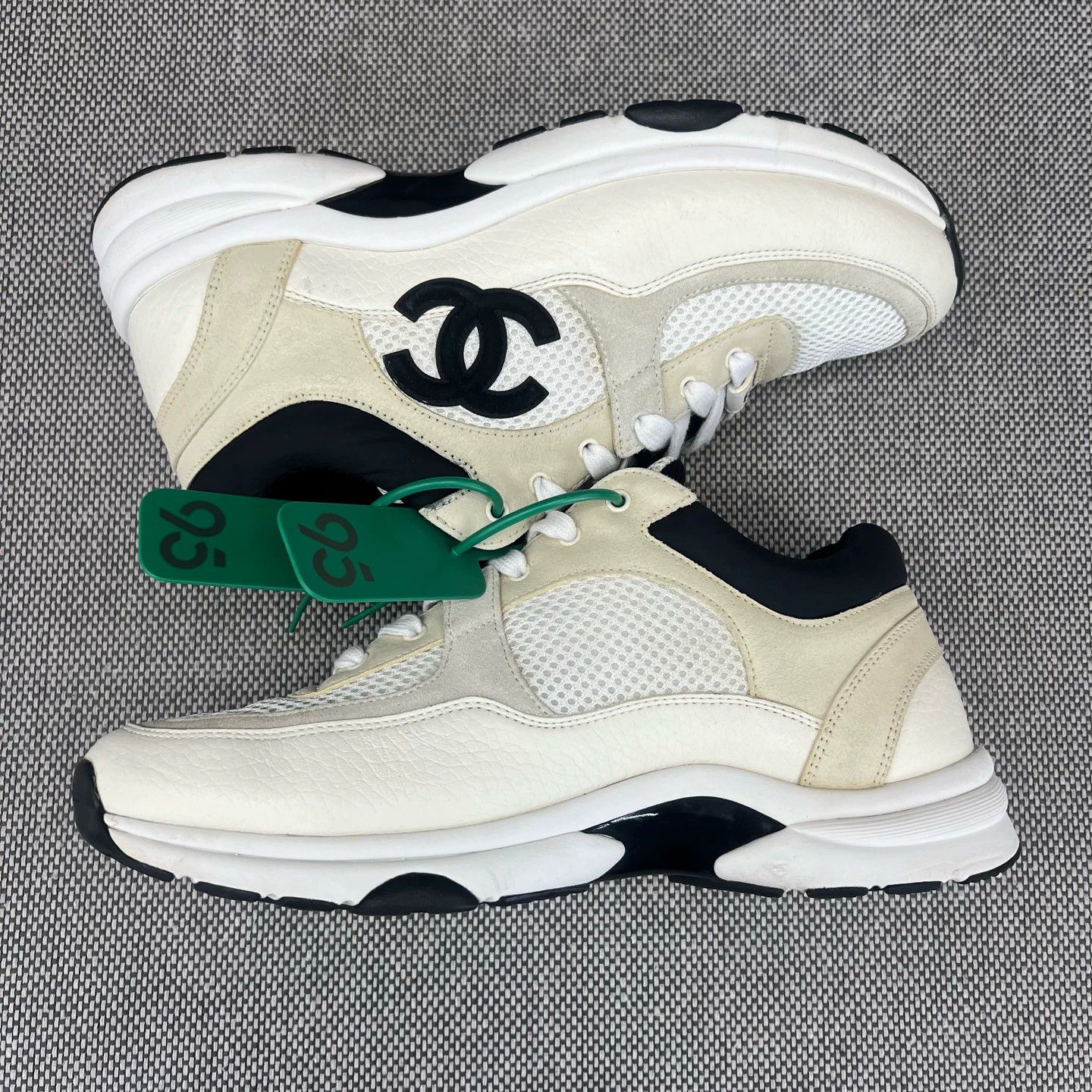 Chanel Chanel 22C Black & White Sneakers - Size 40 (Like New) Size US 7 / EU 40 - 6 Thumbnail