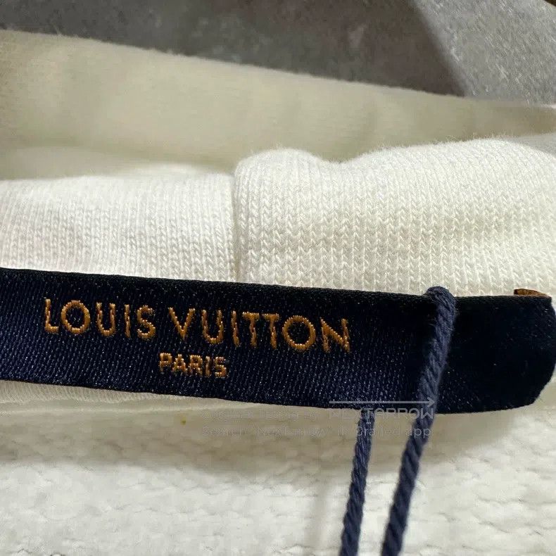 Louis Vuitton Louis Vuitton Instruction Letter Hooded Sweatshirt Size US S / EU 44-46 / 1 - 3 Thumbnail
