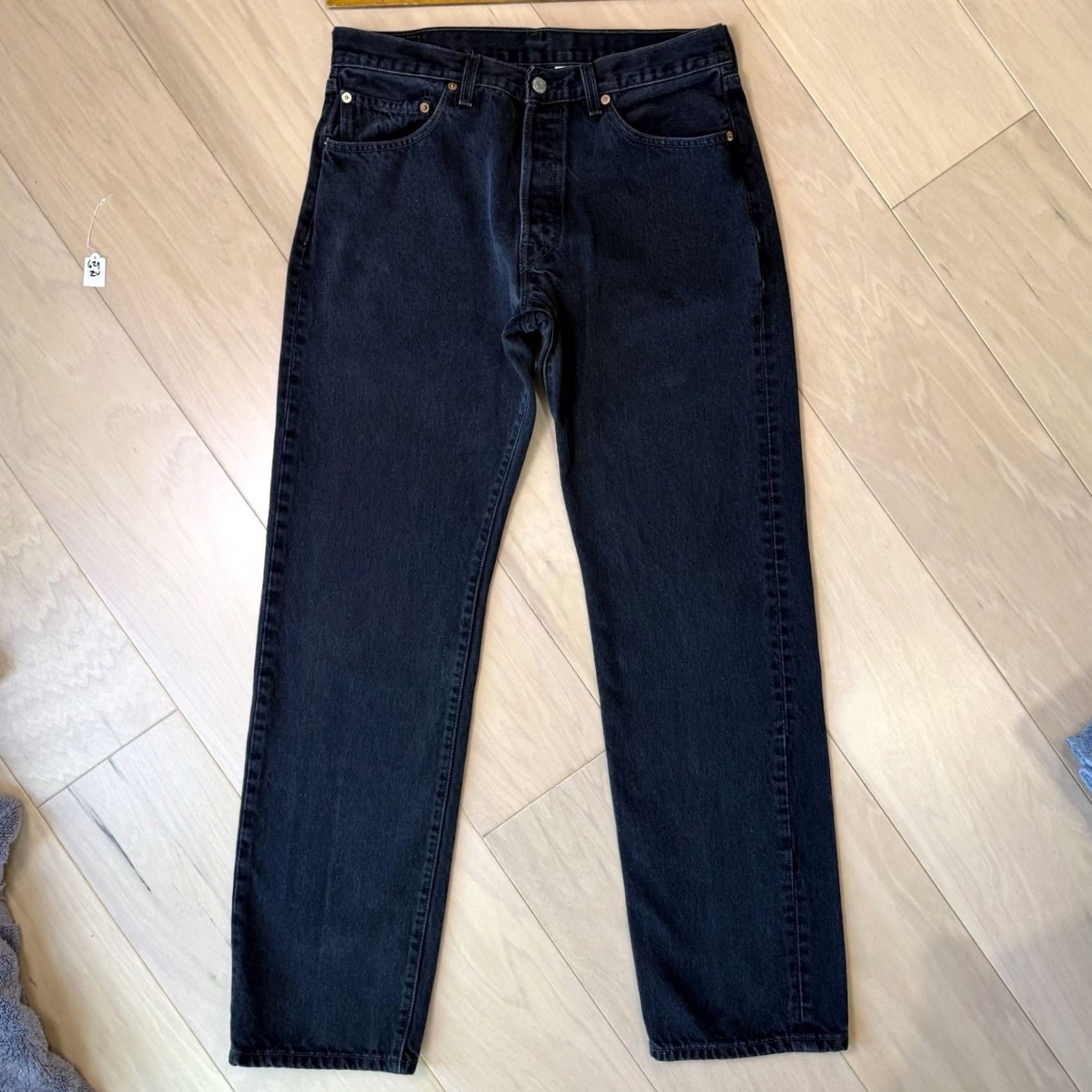 Levi's VINTAGE Levi's 501 Jeans 32 Black 90s Straight Leg Denim Minimalist 32x32 Mens Jeans 90s Vintage Levi's 501 Series Black Denim Straight Size US 30 / EU 46 - 2 Thumbnail