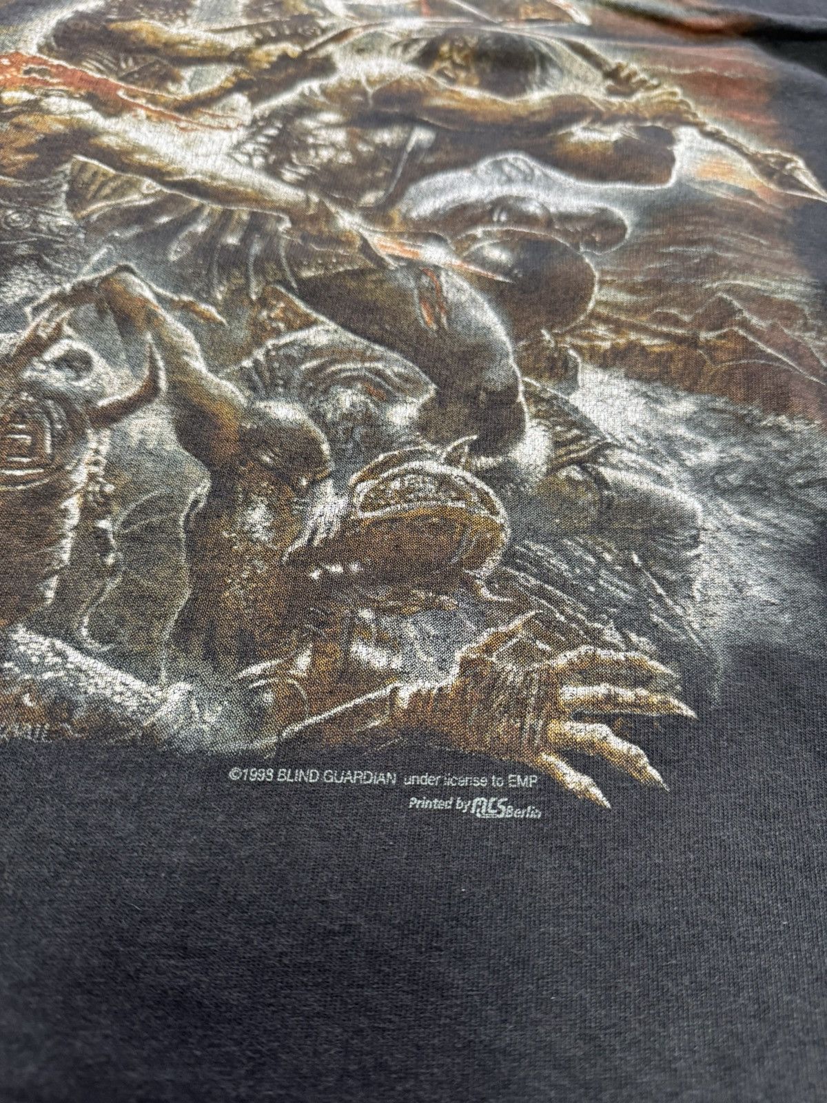 Band Tees Rare Vintage Blind Guardian t shirt 1998 Metal Band Faded Size US XL / EU 56 / 4 - 3 Thumbnail
