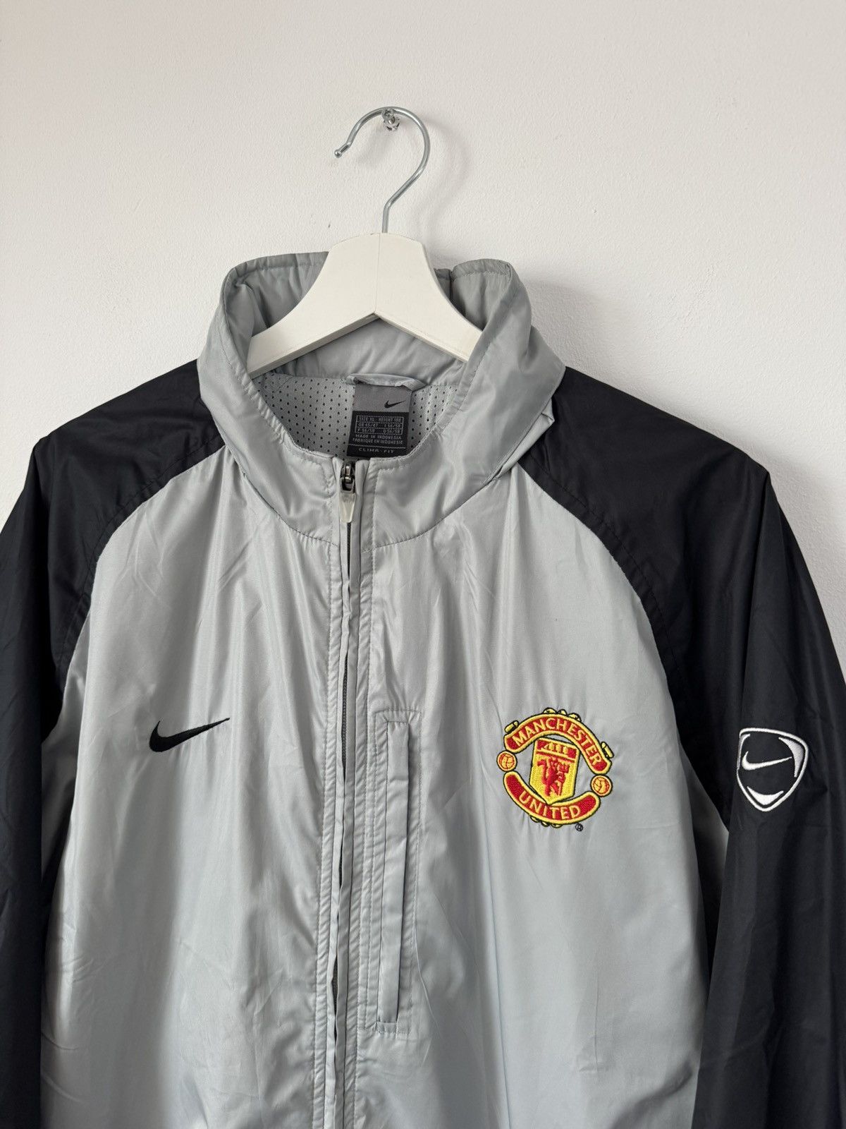Nike Vintage Nike Manchester United Clima-Fit Jacket Vodafone Era Size US XL / EU 56 / 4 - 5 Thumbnail