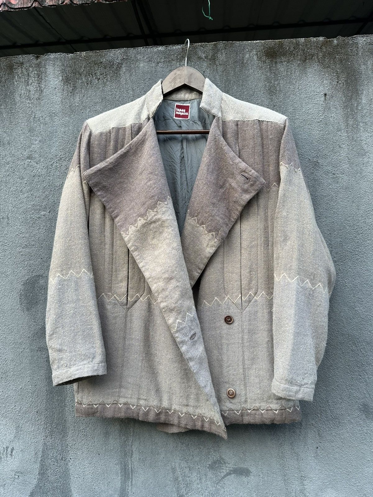Issey Miyake Vintage Issey Miyake Double Breasted Wool Jacket (Woman) Size US M / EU 48-50 / 2 - 1 Thumbnail