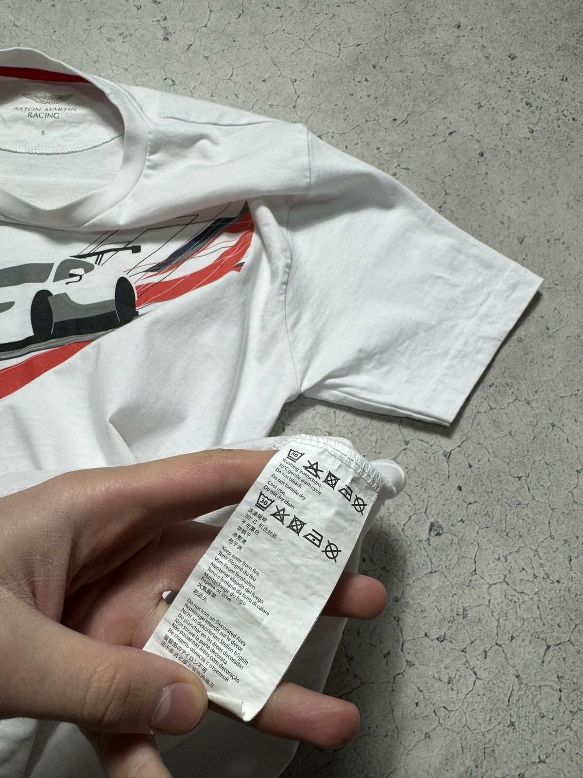 Vintage Aston Martin Racing Vintage T-Shirt Size S Big Logo Car Size US S / EU 44-46 / 1 - 7 Thumbnail