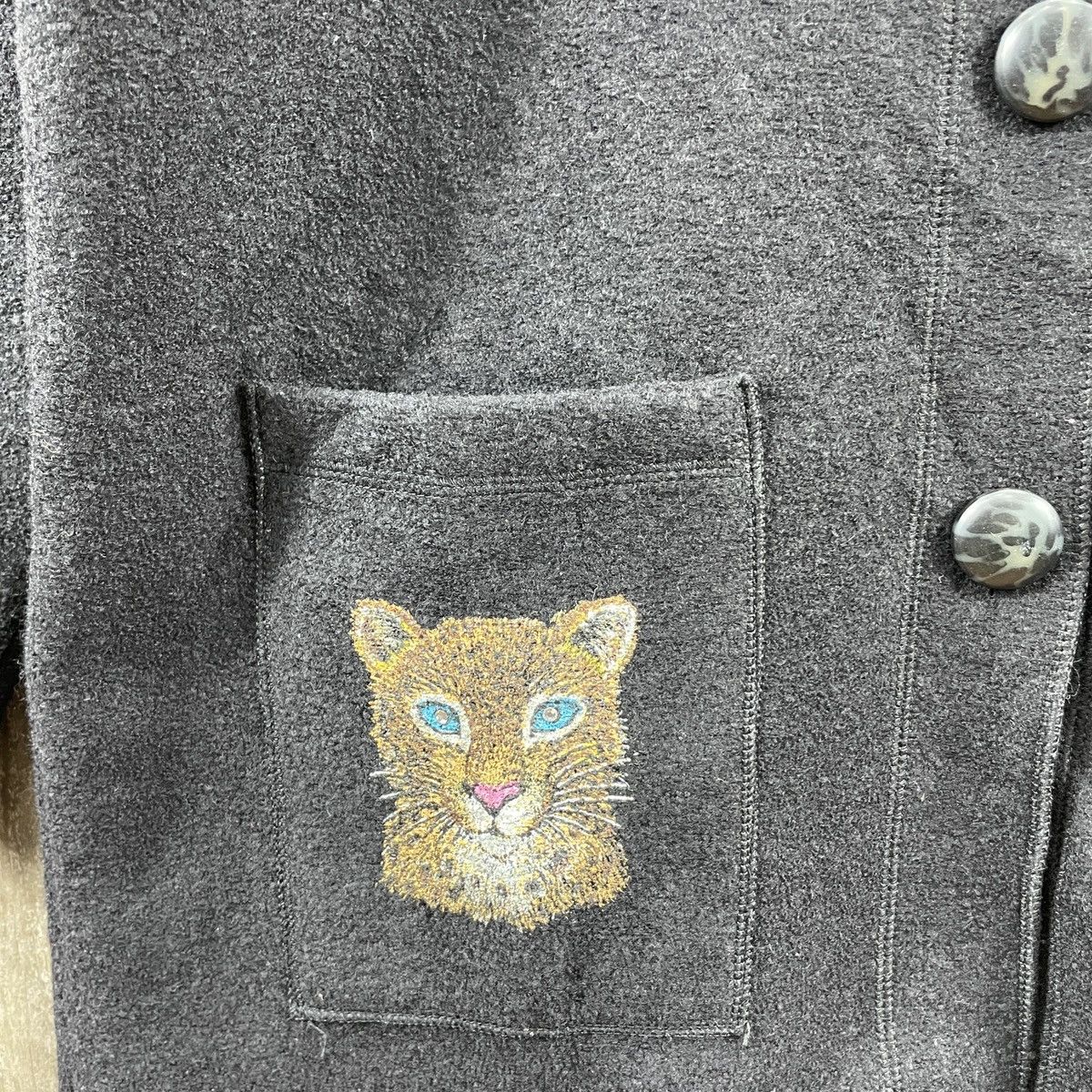 Japanese Brand × Vintage Vintage Vernal Tiger Printed Logo Wool Coat Size US M / EU 48-50 / 2 - 7 Thumbnail