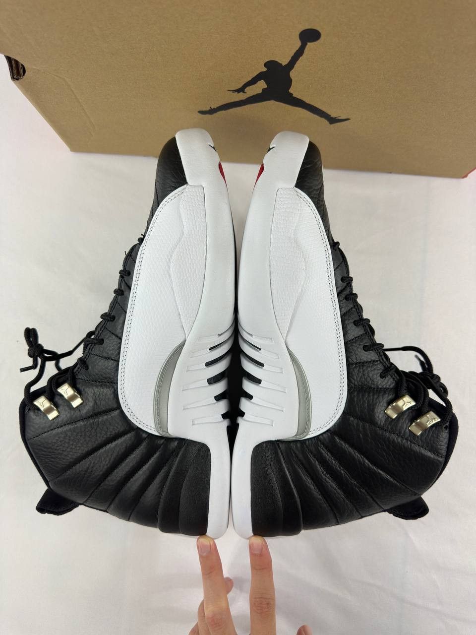 Nike Nike Air Jordan 12 Retro 'Playoff' 2022 CT8013-006 Size US 12 / EU 45 - 10 Thumbnail