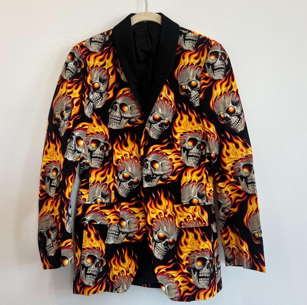 Skulls on fire jacket. Medium