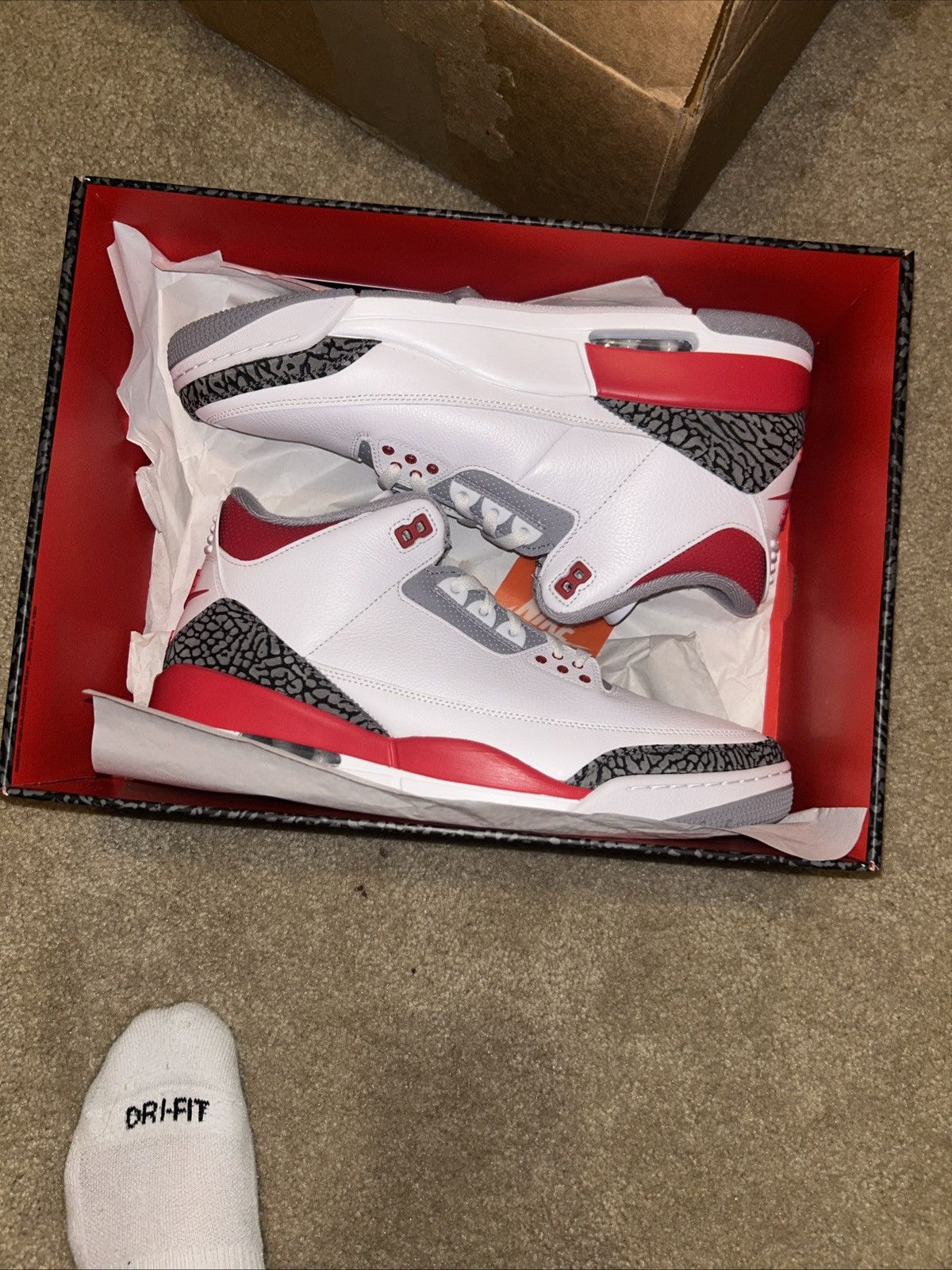 Jordan Brand Jordan 3 Fire Red Size US 12.5 / EU 45-46 - 1 Thumbnail
