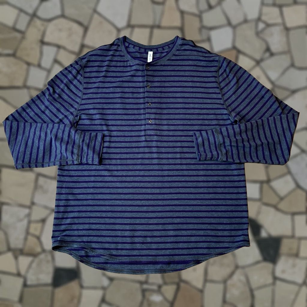 Lululemon Lululemon 5 Year Henley Shirt Long Sleeve Men’s 2XL, Gray / Purple, Striped, Polyester Blend, Regular Fit, Activewear, Long Sleeve Shirt, Mens Size US XXL / EU 58 / 5 - 1 Thumbnail