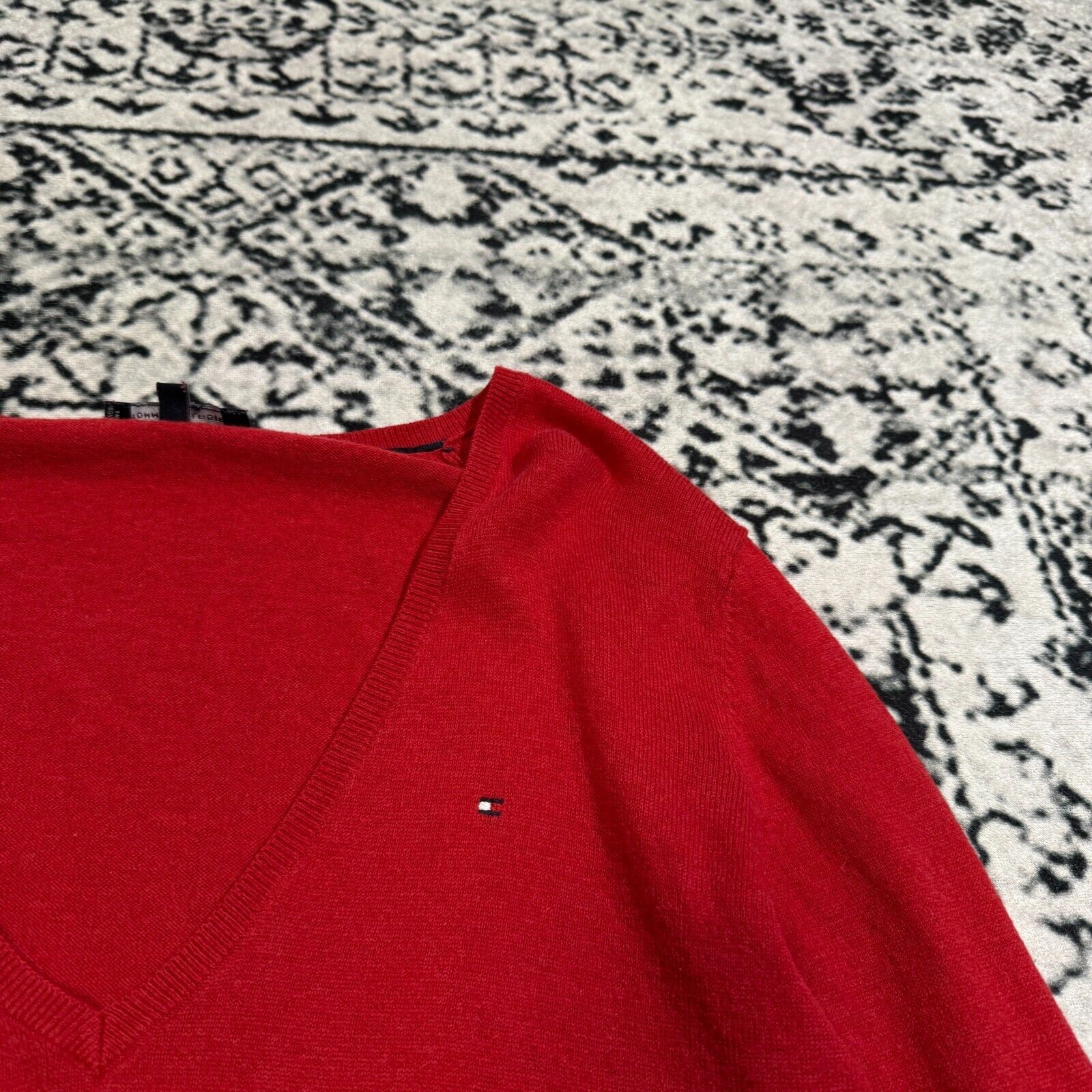 Tommy Hilfiger × Vintage Vintage Tommy Hilfiger Unisex Red Cotton Sweater Size XL Size US XL / EU 56 / 4 - 12 Thumbnail
