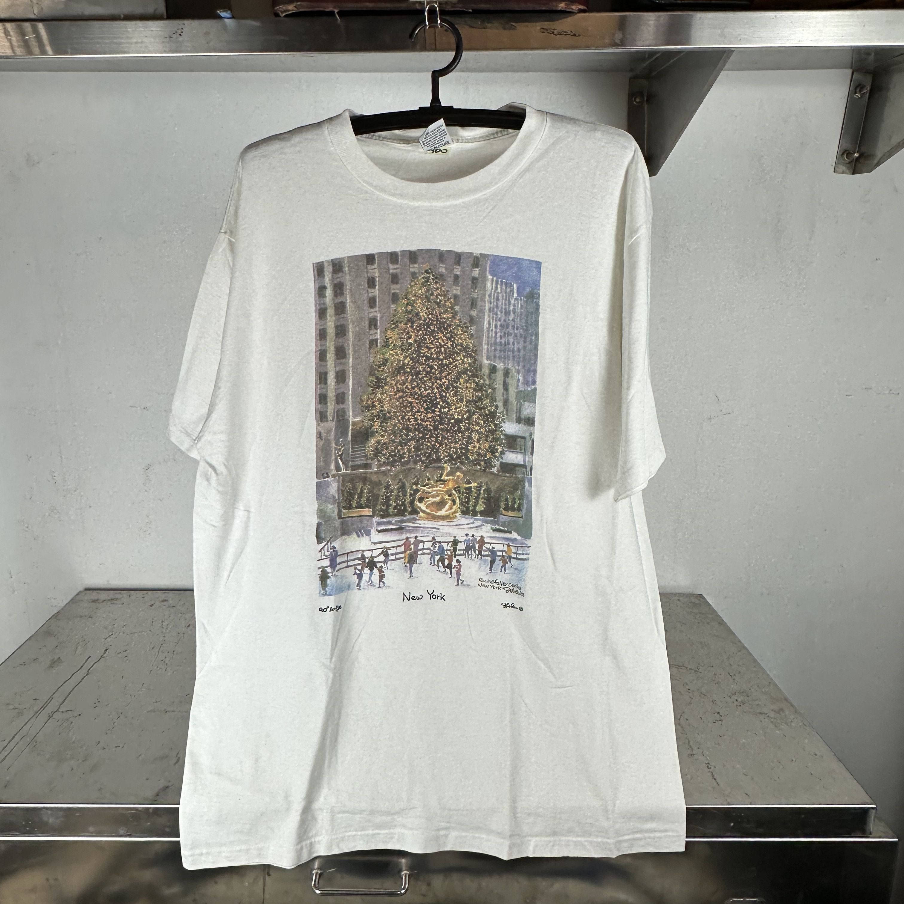 Vintage 1990 New York Rockefeller Center Artwork Graphic T-Shirt Size US XL / EU 56 / 4 - 1 Thumbnail