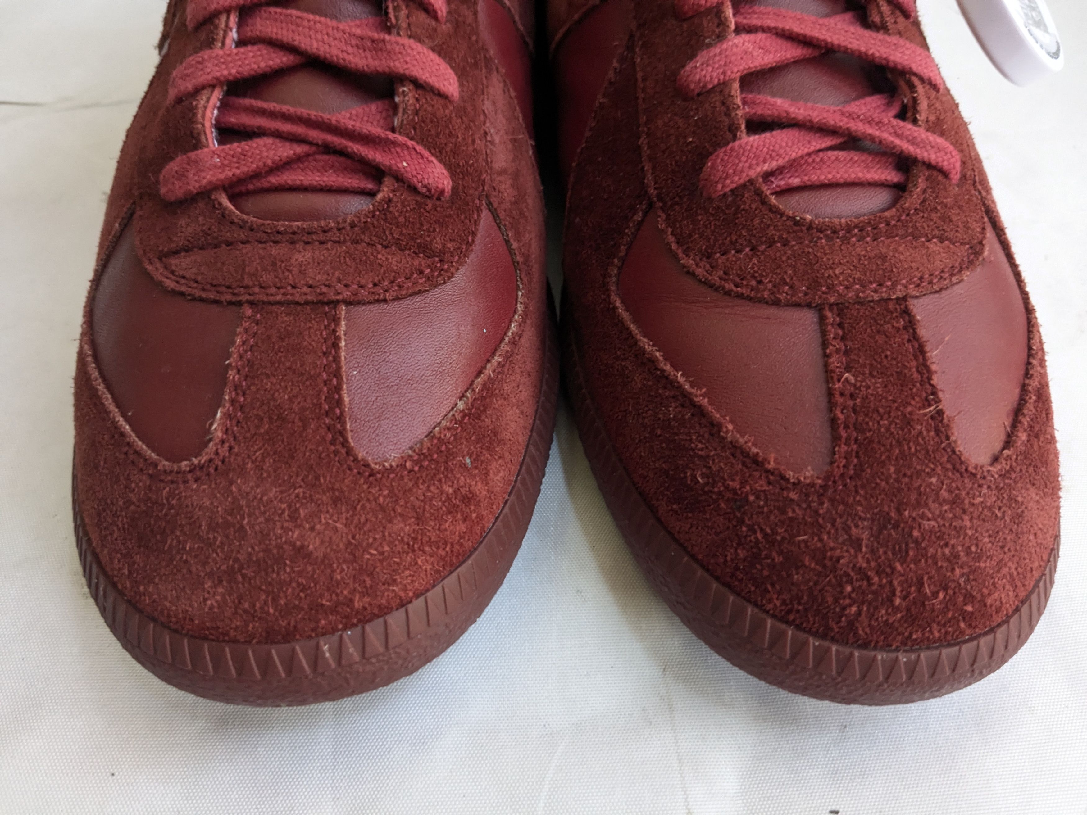 Maison Margiela Maison Margiela GAT Replica Burgundy 10 43 Low Tops Size US 10 / EU 43 - 2 Thumbnail