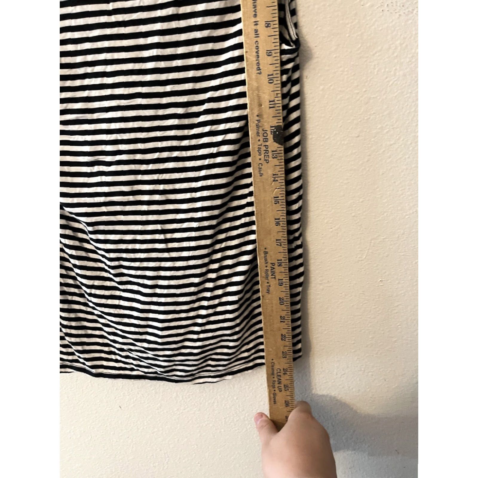 Banana Republic VINTAGE Banana Republic Designer T-Shirt Black White Striped Women Medium Sleeveless Casual Size M / US 6-8 / IT 42-44 - 4 Thumbnail