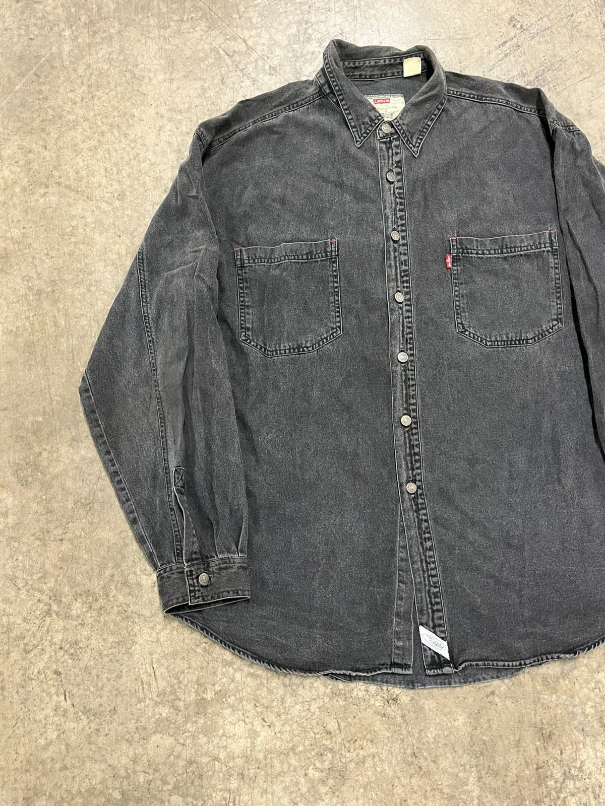 Levi's × Vintage Levi’s button up denim shirt preppy fall streetwear hype Size US XL / EU 56 / 4 - 5 Thumbnail