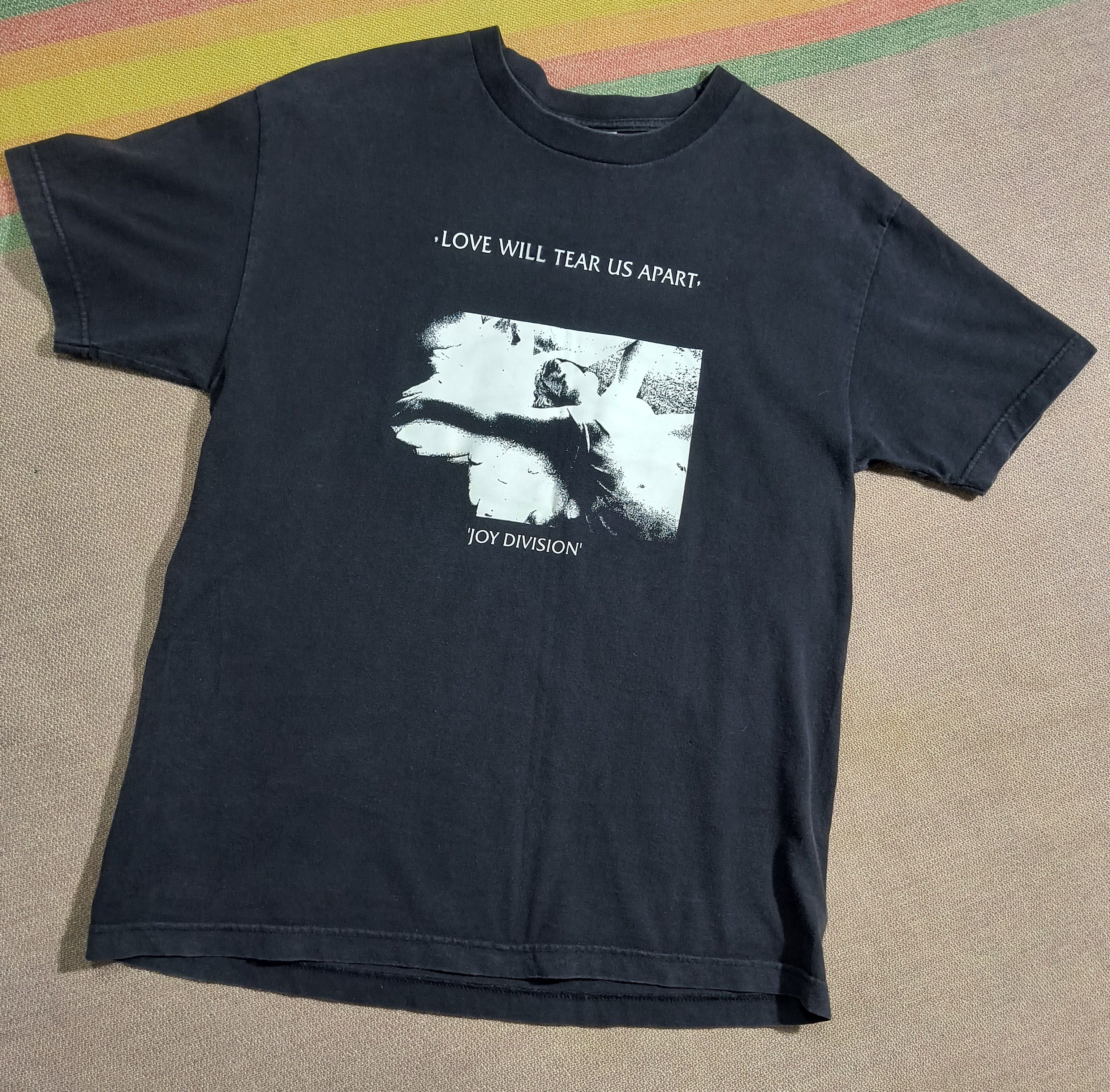 Band Tees Vintage Joy Division "love will tear us apart" tee Size US L / EU 52-54 / 3 - 2 Thumbnail