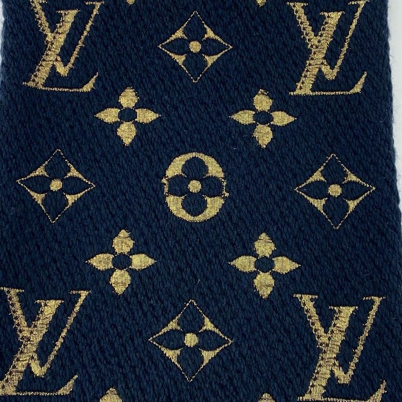 Louis Vuitton Louis Vuitton Dark blue logo full print wool tassel scarf Size ONE SIZE - 3 Thumbnail