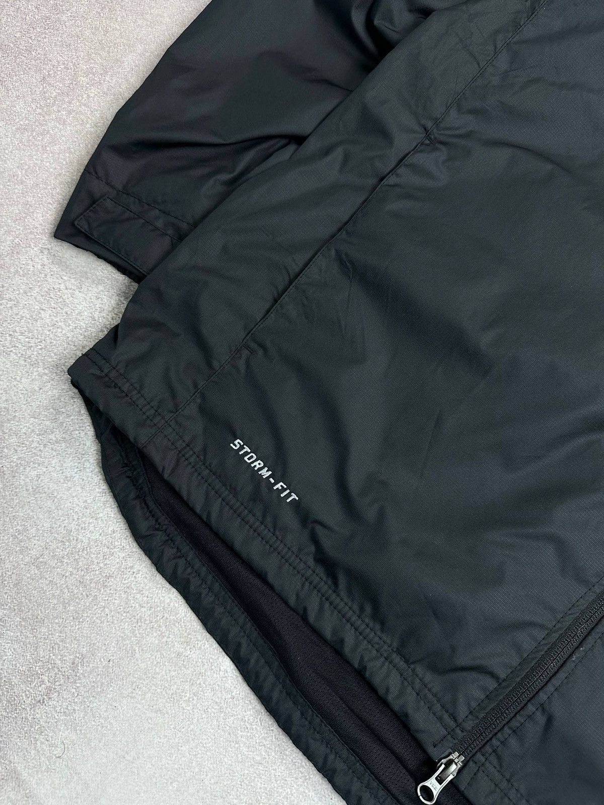 Nike Vintage NWT Nike Manchester United Y2K Nylon Jacket Rare XL Size US XL / EU 56 / 4 - 4 Thumbnail