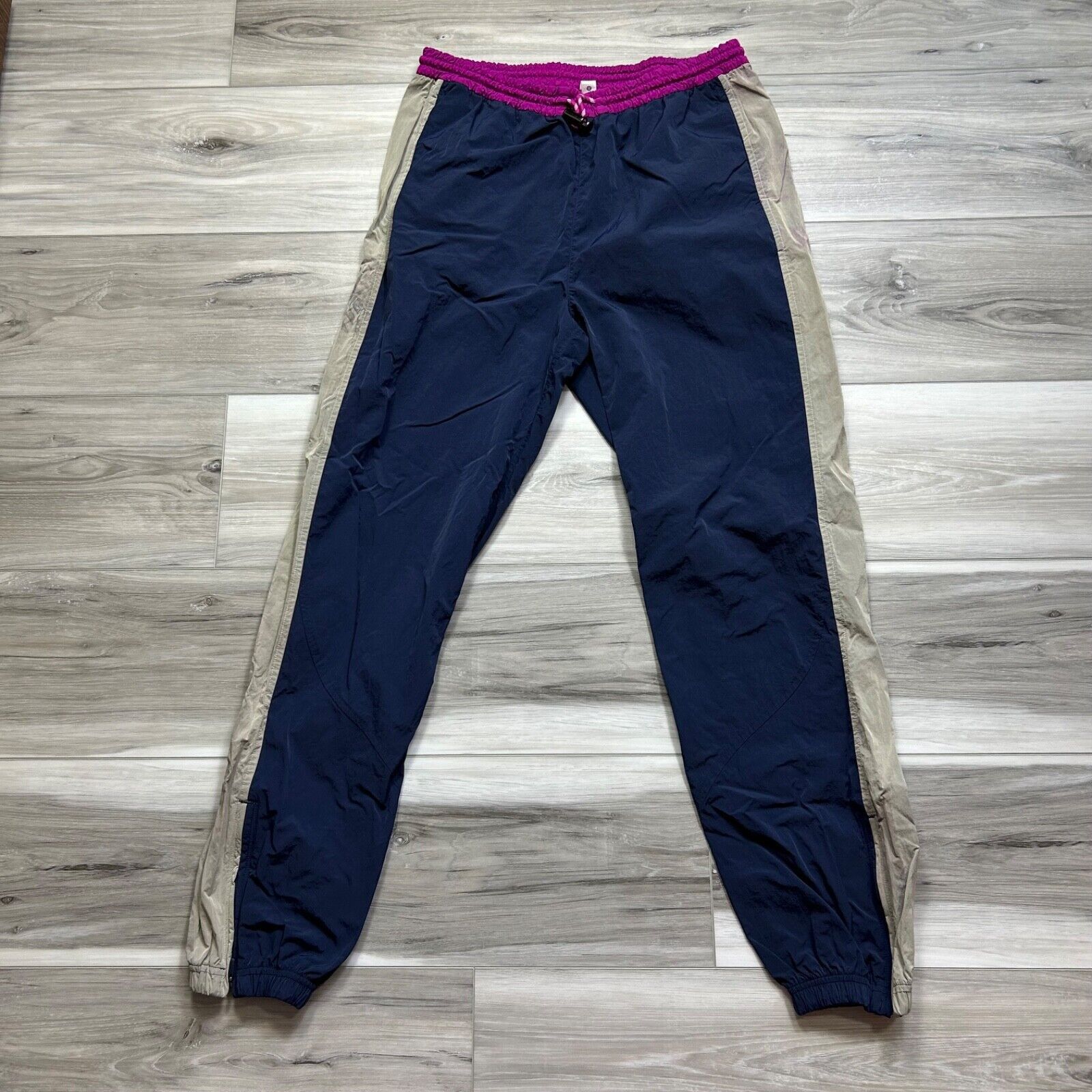 Lululemon Lululemon Track Pant Cafe Au Lait / Ripened Raspberry SIZE 6 Size 28" / US 6 / IT 42 - 1 Thumbnail