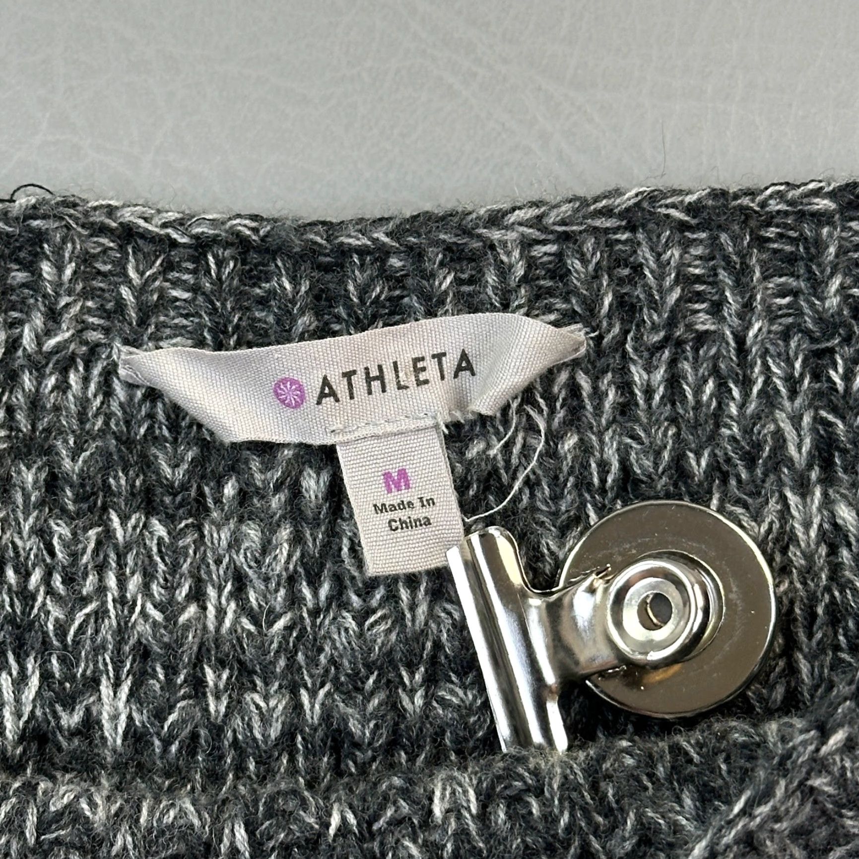 Athleta VINTAGE Athleta Sweater Women's Medium Gray Extra Fine Merino Wool Knit Pullover Size M / US 6-8 / IT 42-44 - 4 Thumbnail