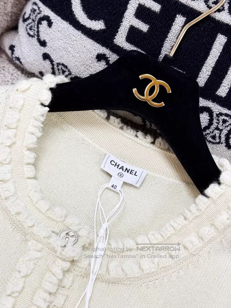 Chanel Chanel Lace rolled edge rhinestone bird buckle knitted car Size S / US 4 / IT 40 - 6 Thumbnail