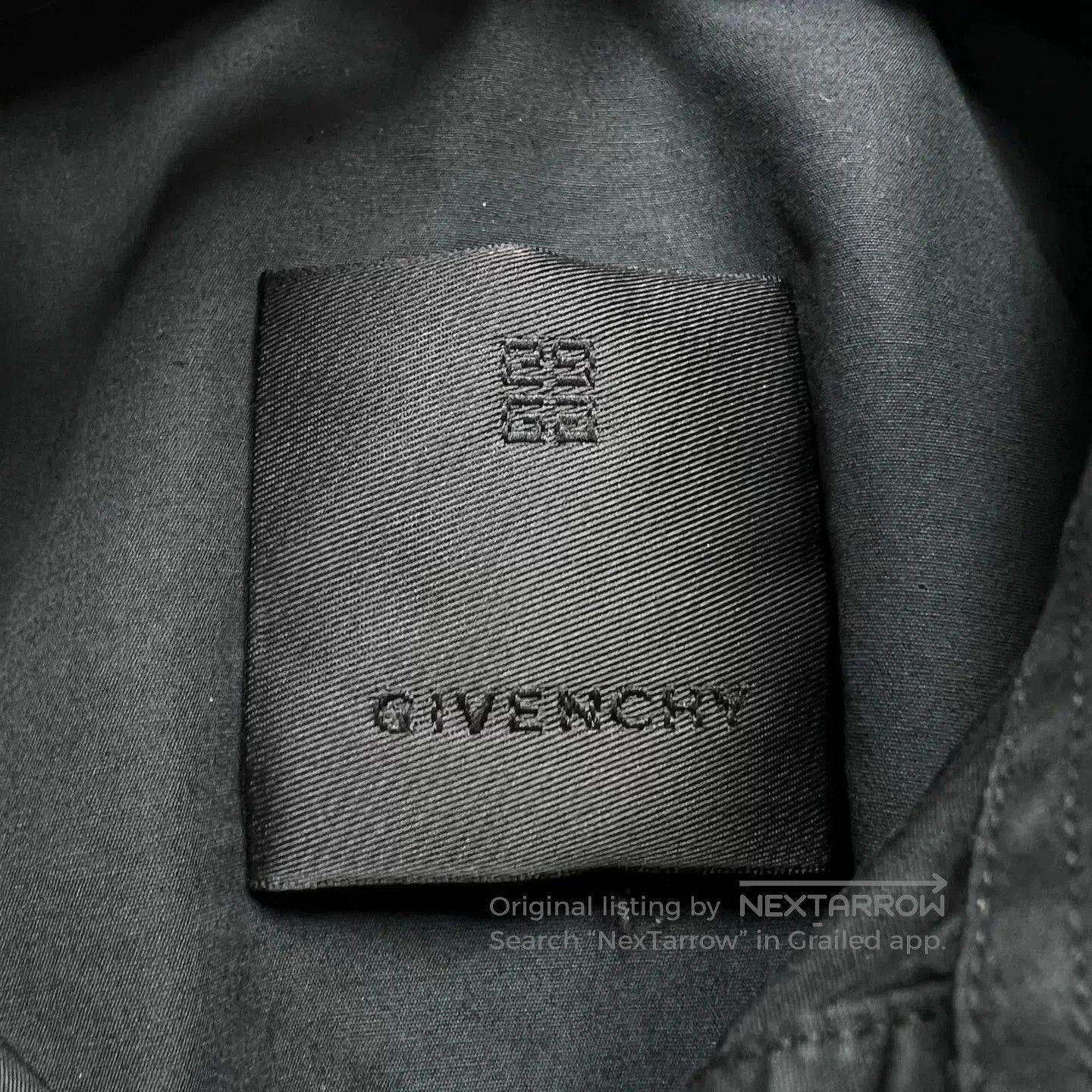 Givenchy givenchy x disney black castle print shirt. Size US L / EU 52-54 / 3 - 3 Thumbnail