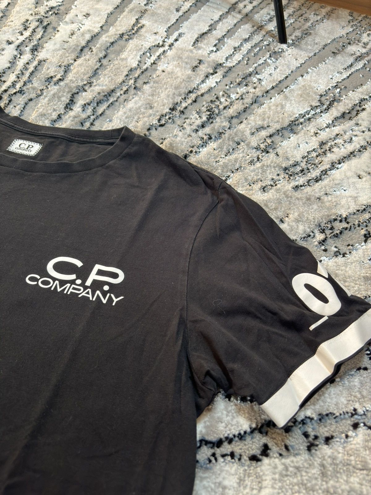 C.P. Company C.P. Company Vintage Logo Print T Shirt Tee Black XL Distres Size US L / EU 52-54 / 3 - 2 Thumbnail