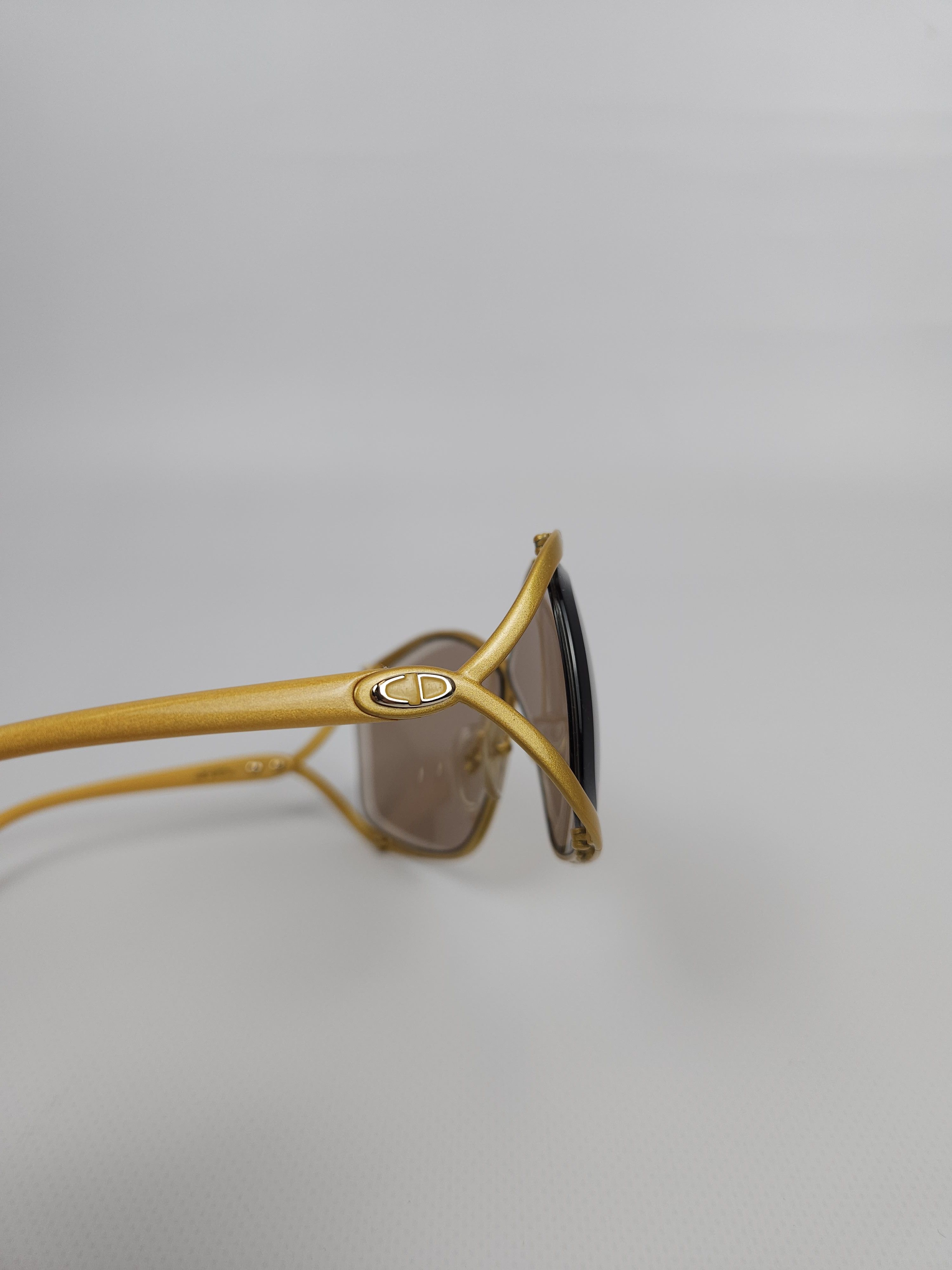 Dior Vintage 80s Dior 2056 40 butterfly sunglasses Size ONE SIZE - 11 Thumbnail