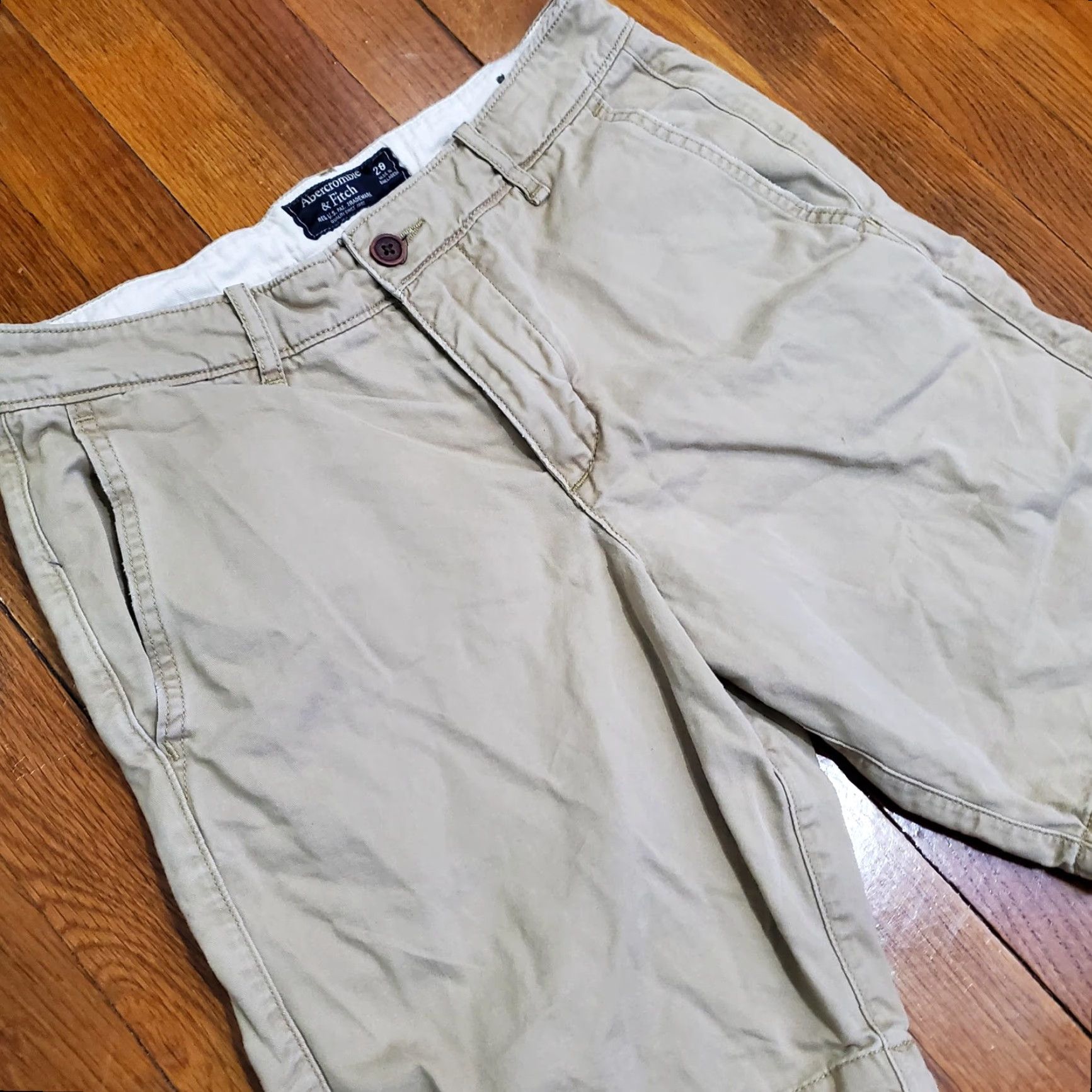 Abercrombie & Fitch Abercrombie & Fitch Shorts Mens 28 Beige Chino Flat Front 10 Inch Inseam Casual Size US 28 / EU 44 - 4 Thumbnail