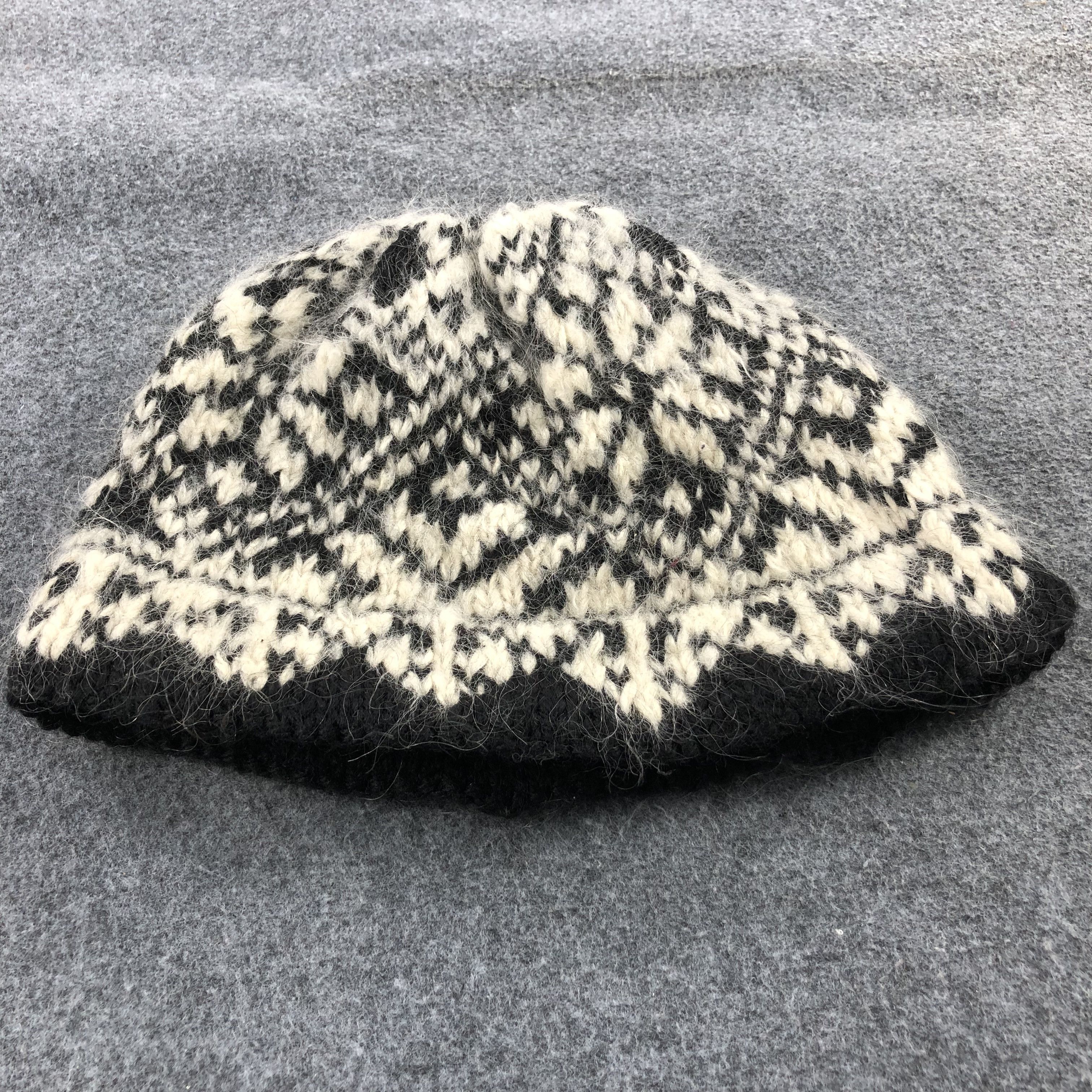 Vintage Folk Fair Isle Patterned Knit Beanie Cap B109 Size ONE SIZE - 2 Thumbnail