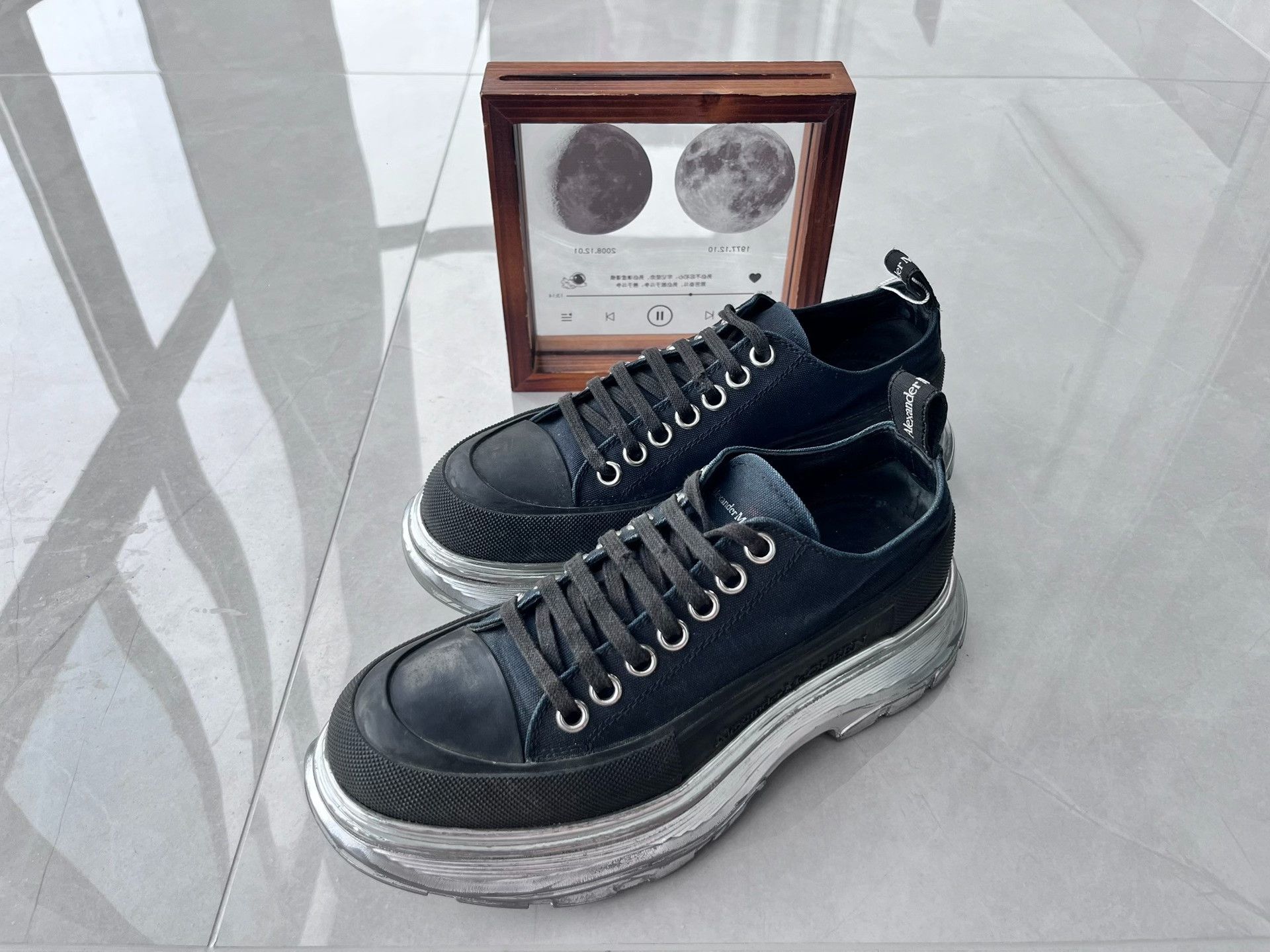 Alexander McQueen Alexander McQueen Black Lowtop Sneakers it_38 Women Size US 8 / IT 38 - 1 Thumbnail