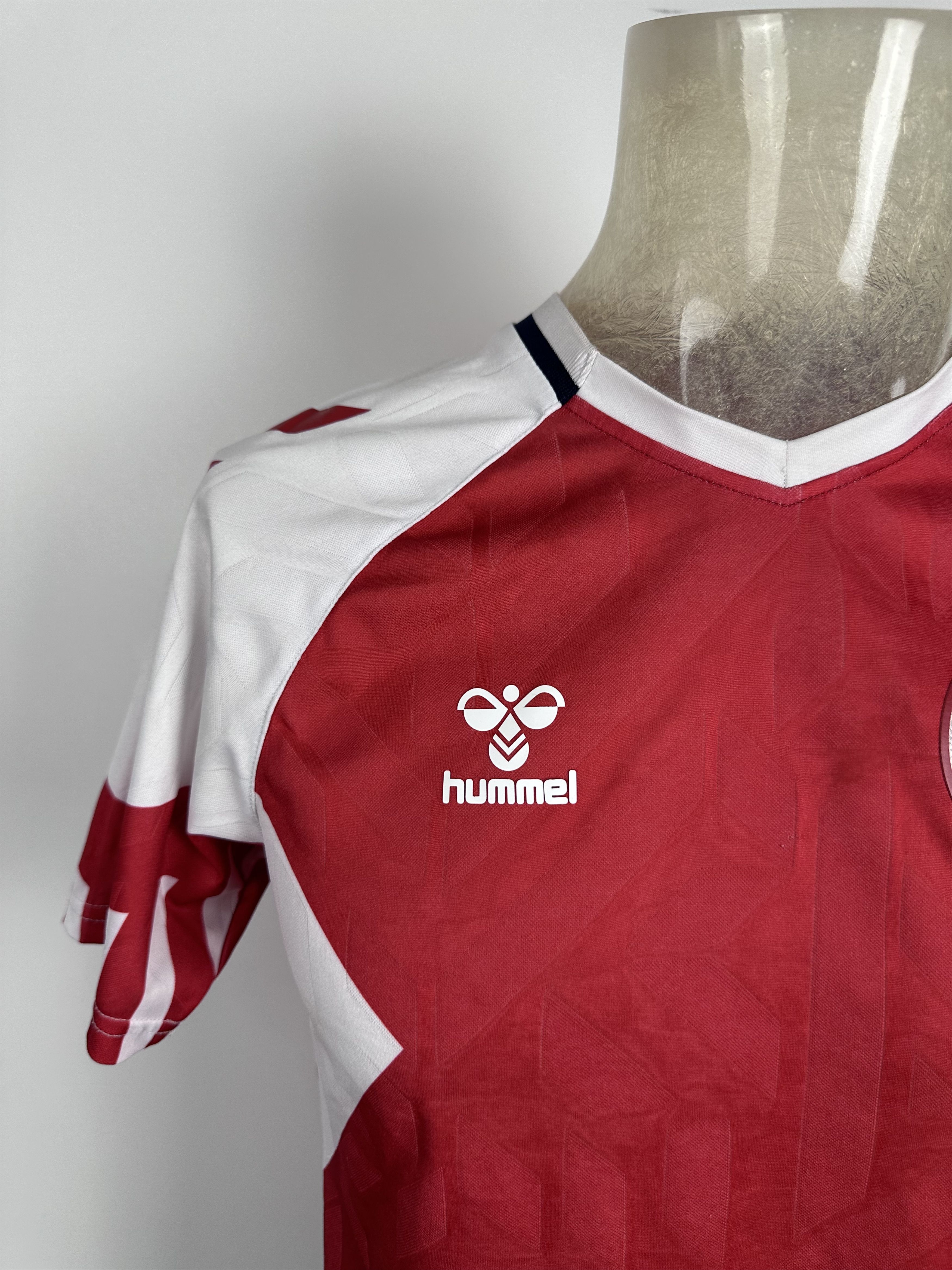Hummel DENMARK 2023 24 HOME FOOTBALL SHIRT SOCCER JERSEY HUMMEL RED Size US S / EU 44-46 / 1 - 3 Thumbnail