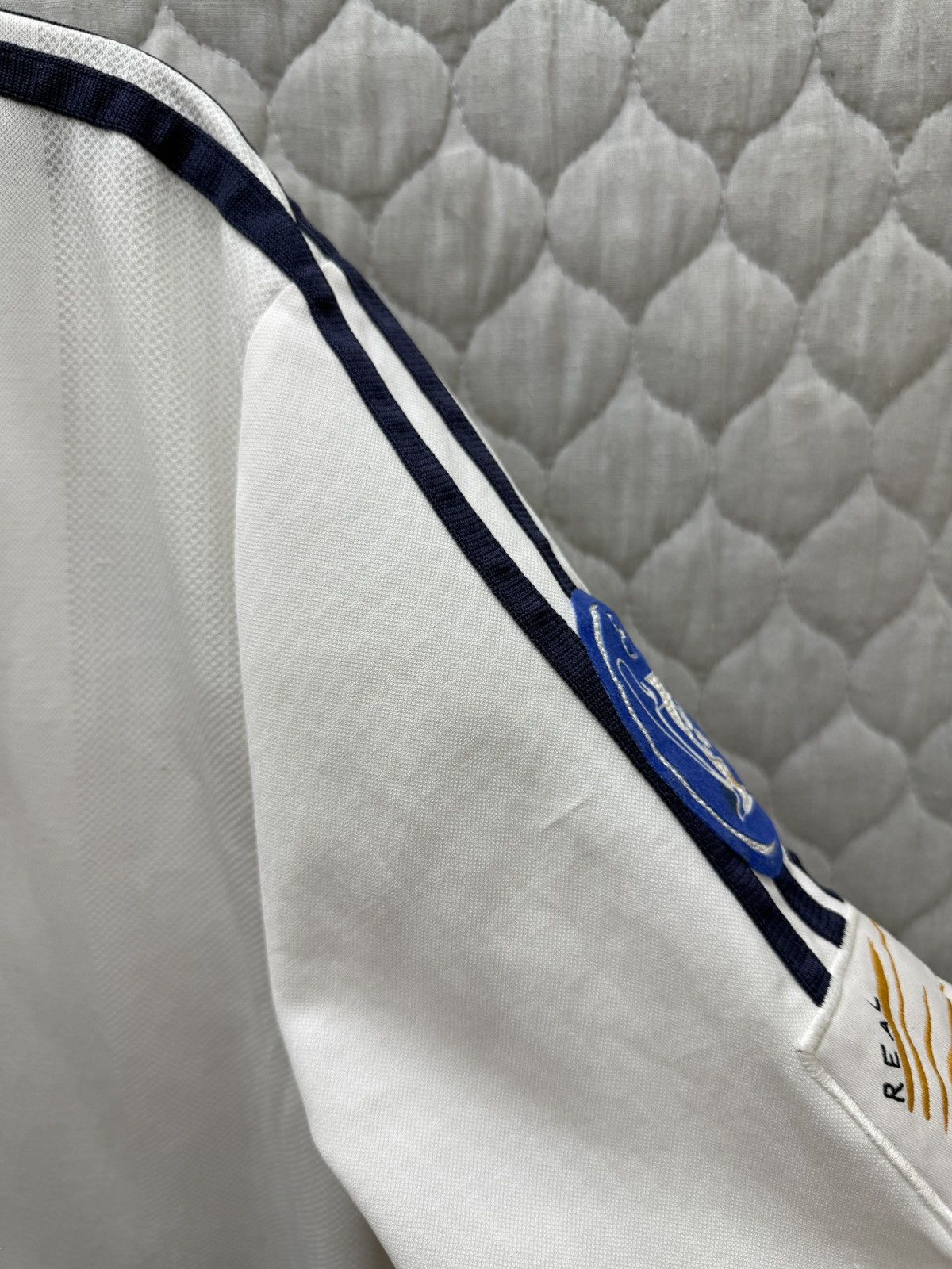 Vintage 🔥🔥🔥ARCHIVE VINTAGE ADIDAS REAL MADRID JERSEY Size US M / EU 48-50 / 2 - 11 Thumbnail