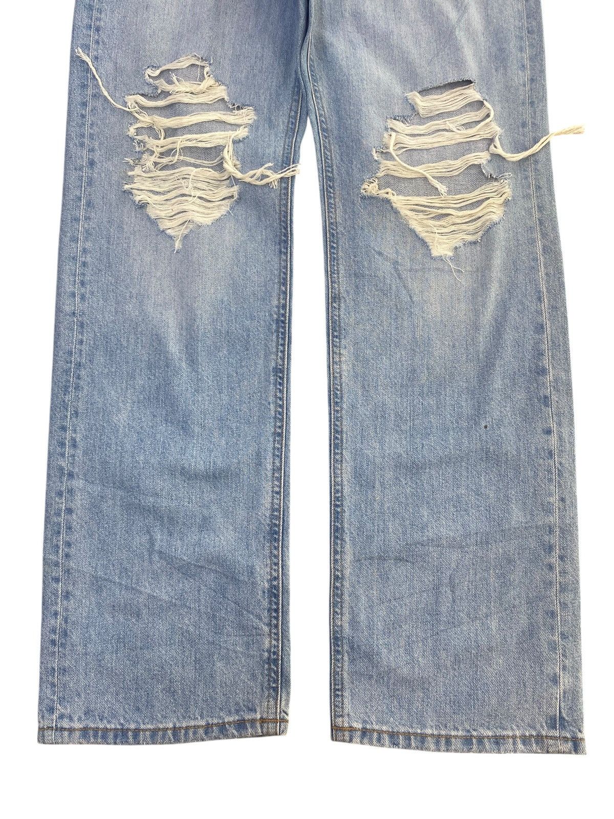 Uniqlo Uniqlo Ripped Light Blue Wash Style Loose Jeans Size US 28 / EU 44 - 9 Thumbnail