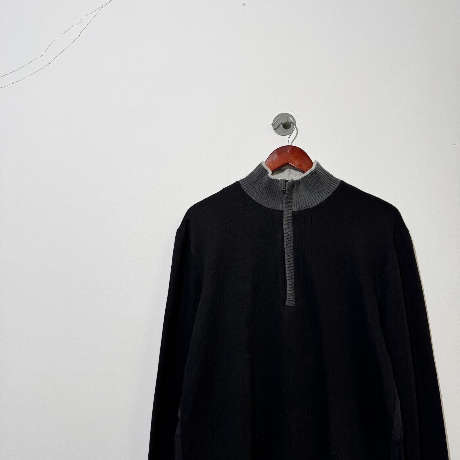 Hugo Boss × Vintage Vintage Hugo Boss Unisex Black Halfzip Sweatshirt Size L Size US L / EU 52-54 / 3 - 5 Thumbnail