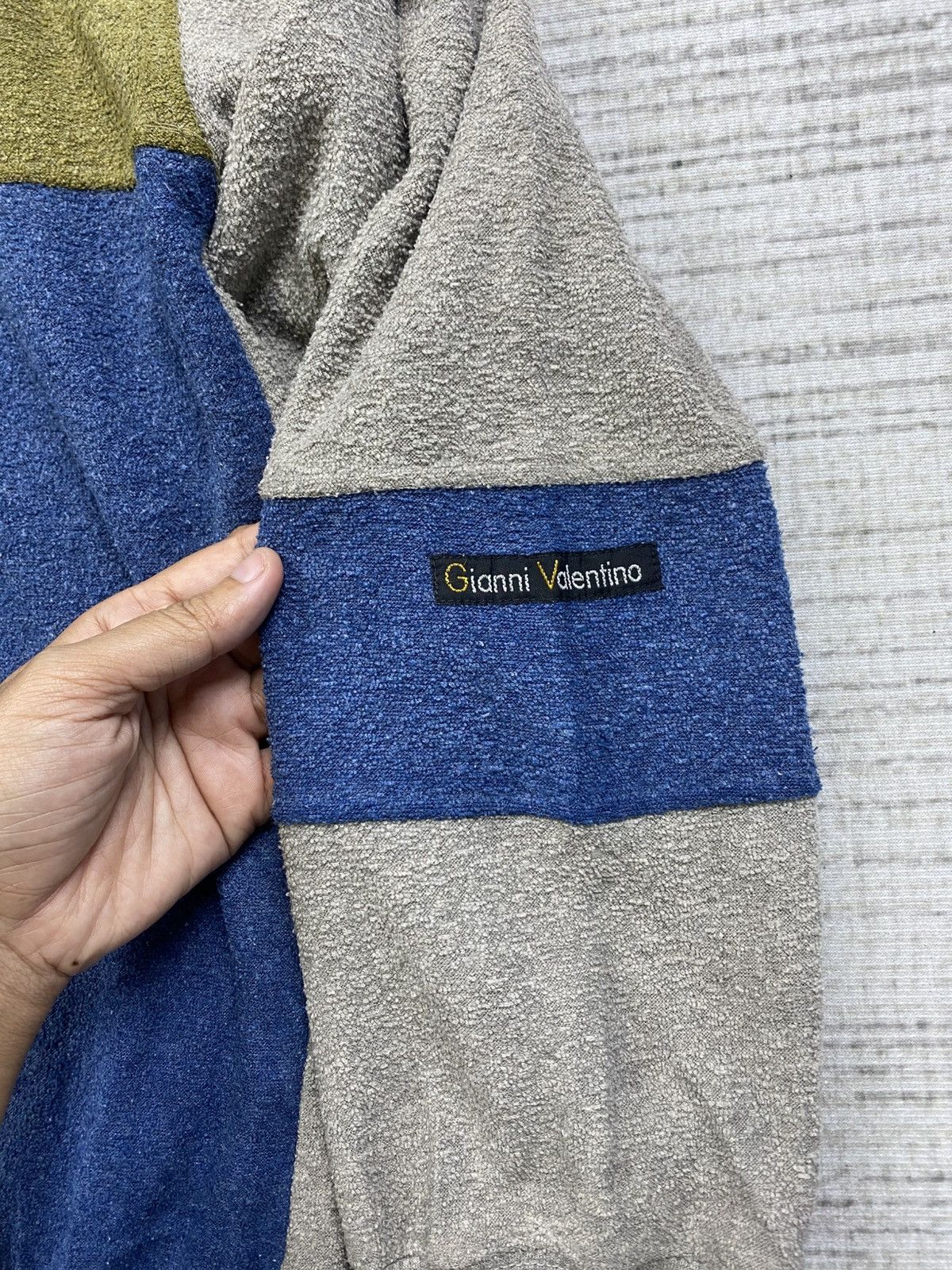 Designer × Gianni Valentino × Vintage Vtg 90s Gianni Valentino Nice Colour Block Sweatshirt Size US L / EU 52-54 / 3 - 6 Thumbnail