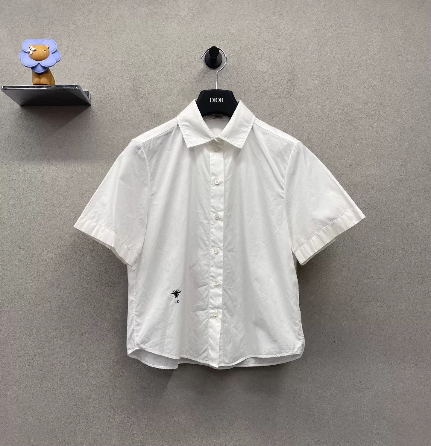Dior DIOR Bee Embroidered White SS Shirt 34 Size XS / US 0-2 / IT 36-38 - 1 Thumbnail