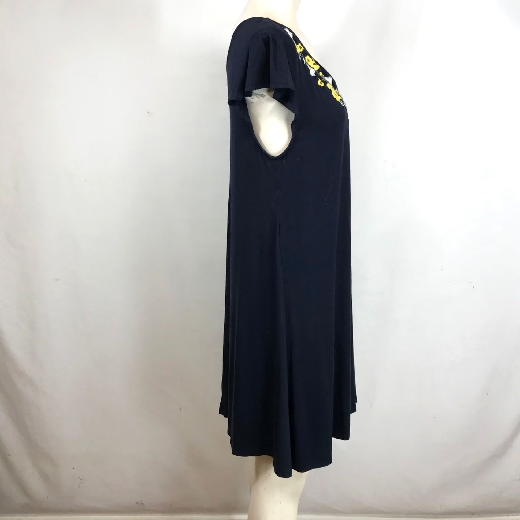 Loft VINTAGE? No. LOFT Navy Blue Floral Embroidered V-Neck Short Sleeve Swing T-Shirt Dress Medium Size M / US 6-8 / IT 42-44 - 4 Thumbnail