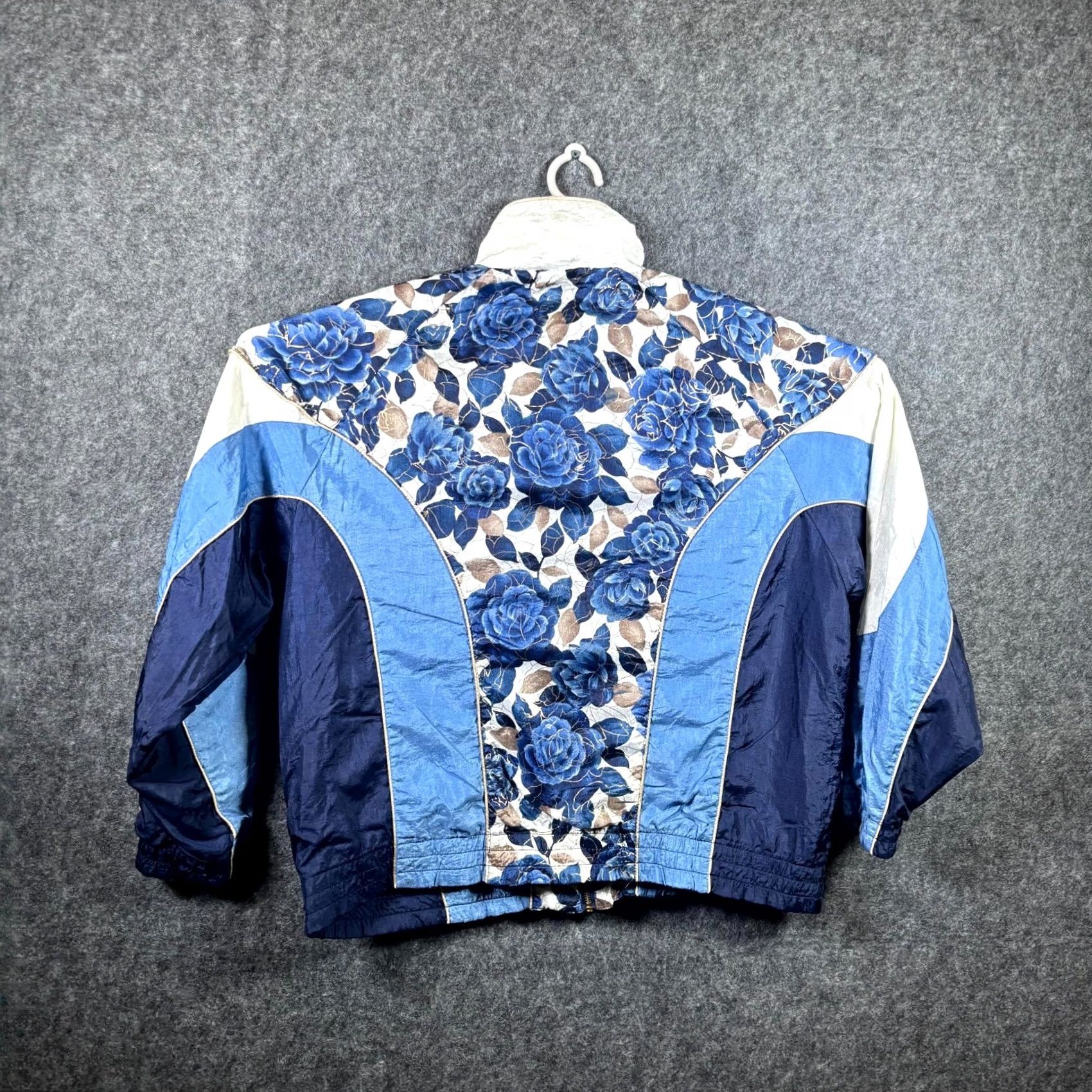 Vintage VINTAGE Cabin Creek Windbreaker Jacket Women's M Blue Nylon Floral Retro Winter Size M / US 6-8 / IT 42-44 - 5 Thumbnail