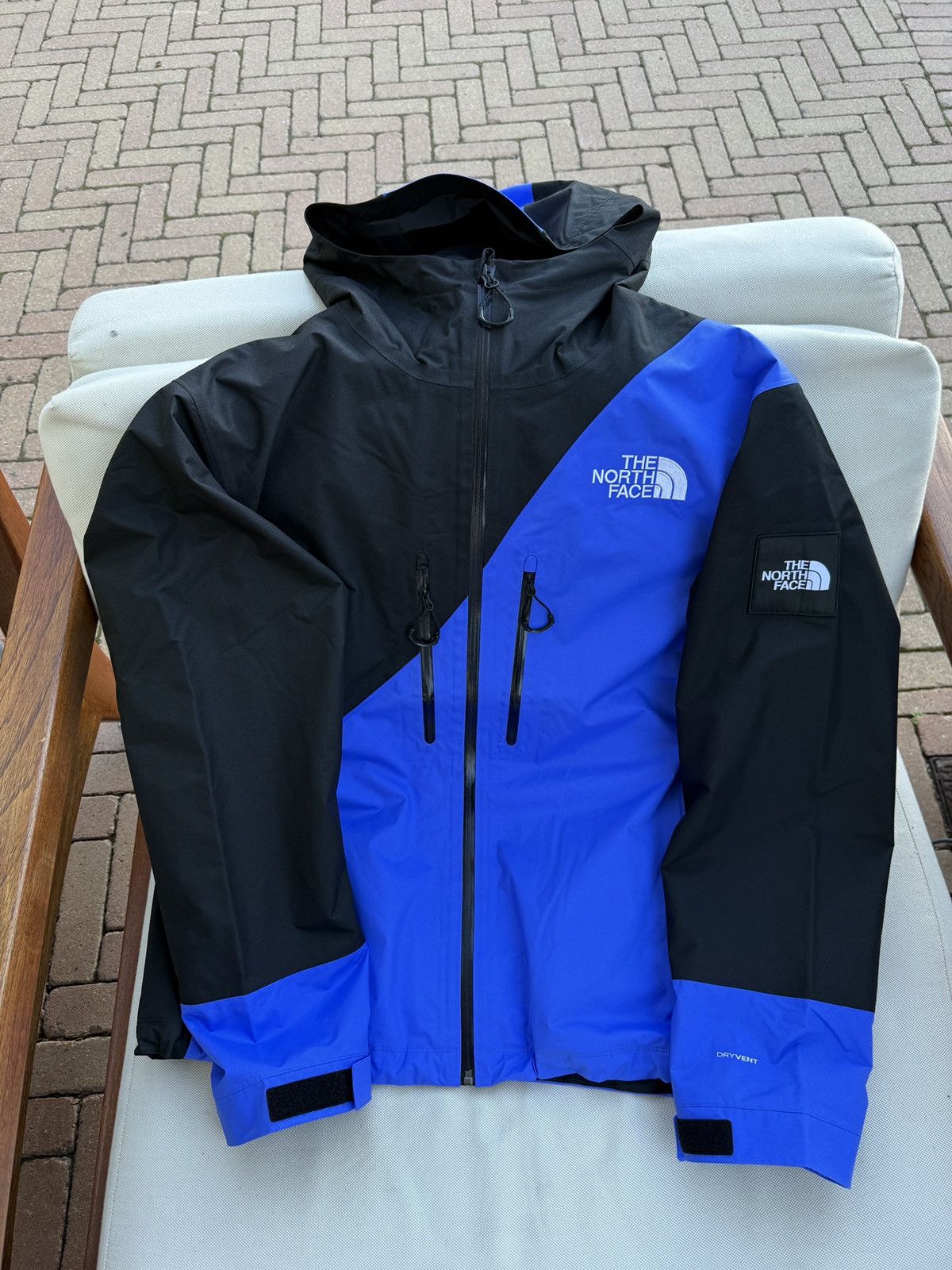The North Face The North Face x Yinka Ilori Size US M / EU 48-50 / 2 - 1 Thumbnail