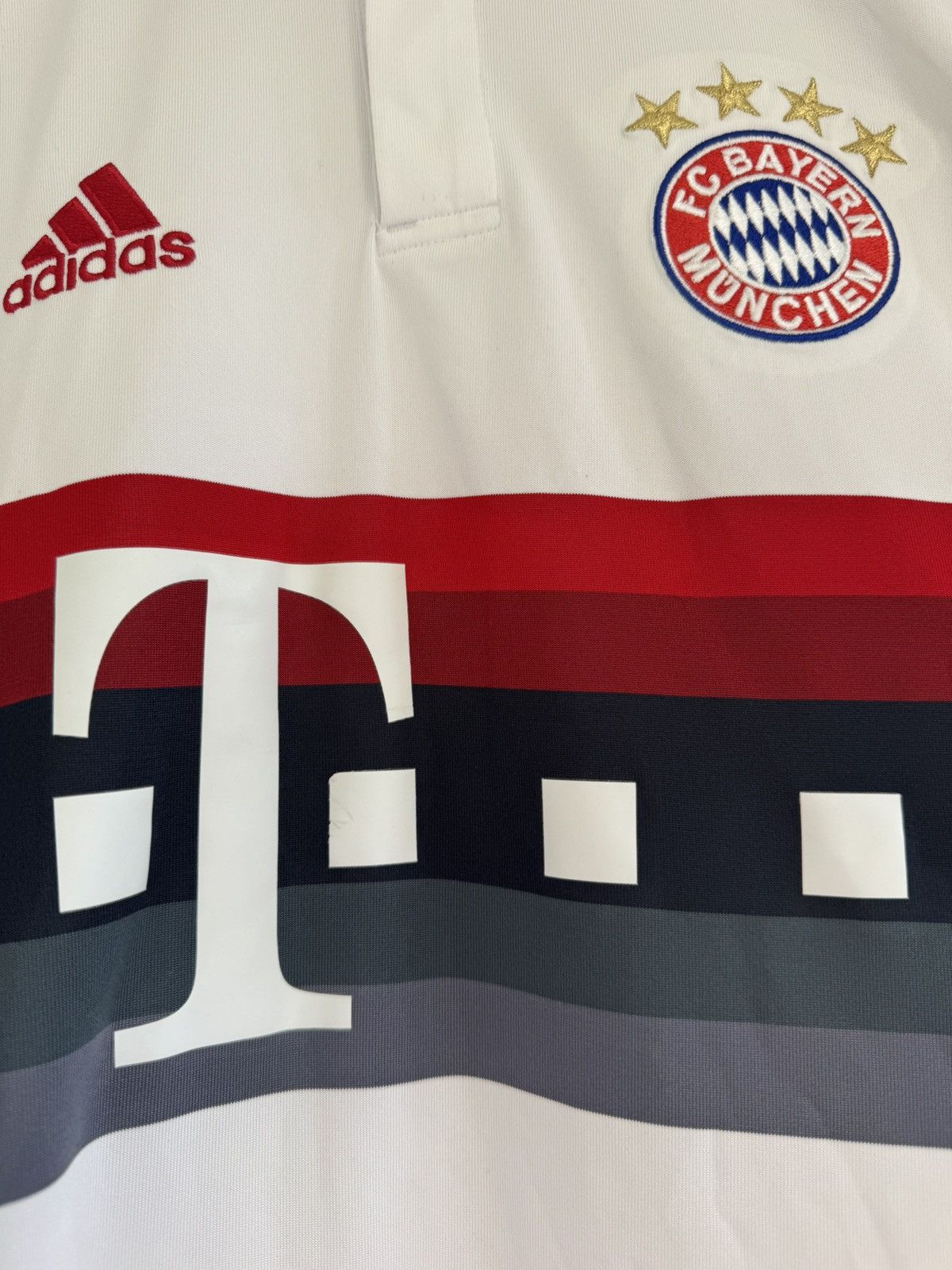 Adidas Bayern Munich 2015-2016 Away Soccer Jersey Football Shirt Size US S / EU 44-46 / 1 - 6 Thumbnail