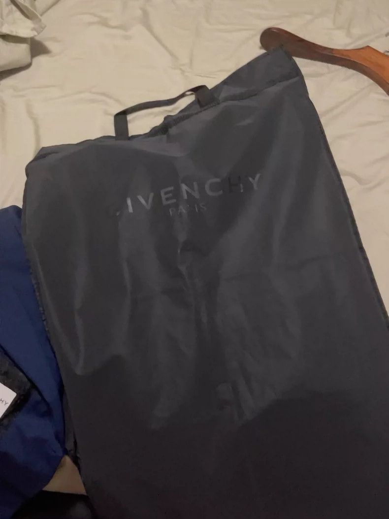 Givenchy Givenchy Wool suit, size 52. Purchased from Hangzhou Tower Size US XL / EU 56 / 4 - 8 Thumbnail