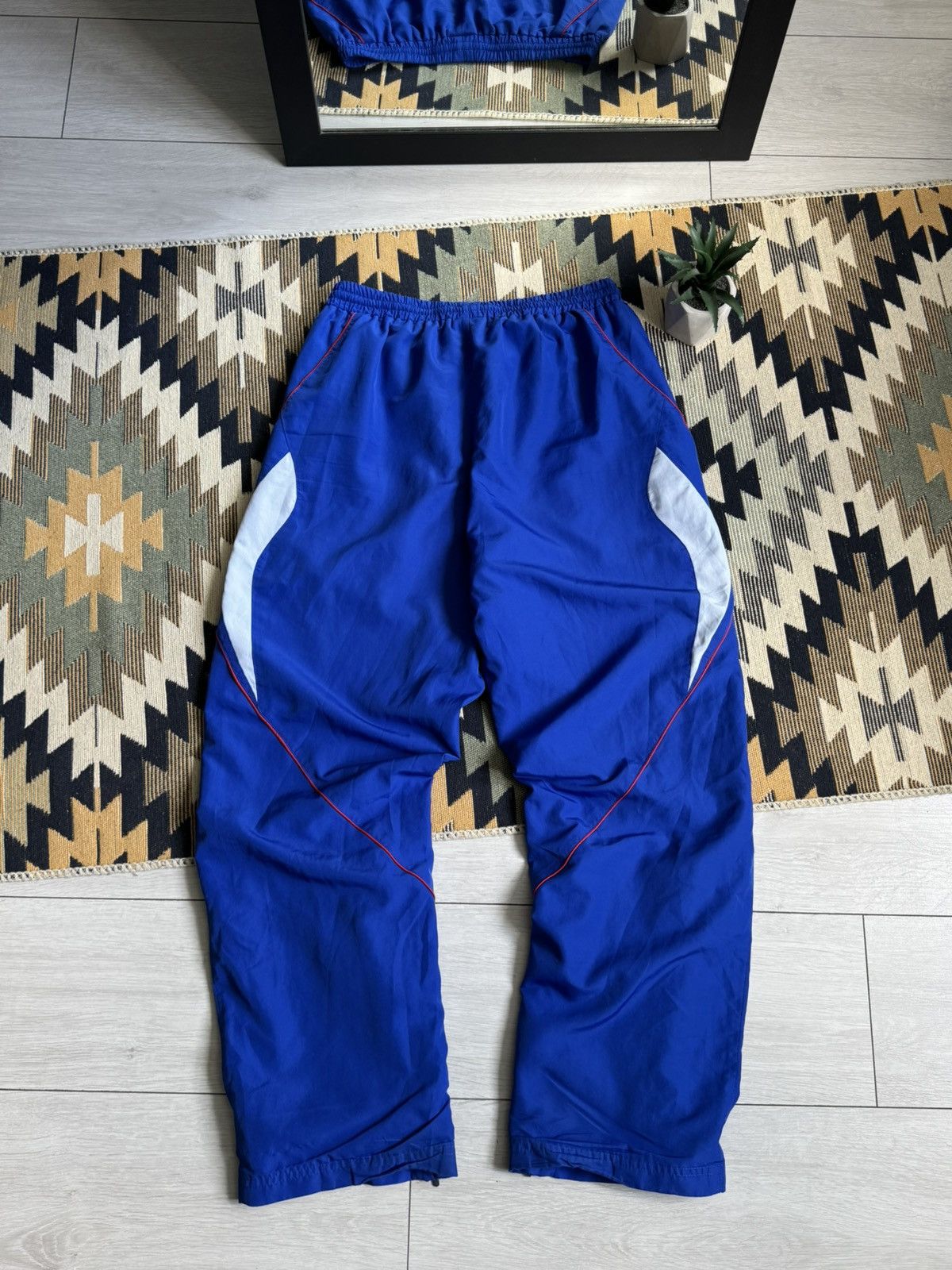 Umbro Vintage Umbro Rangers Drill Nylon Track Pants Size US 34 / EU 50 - 8 Thumbnail