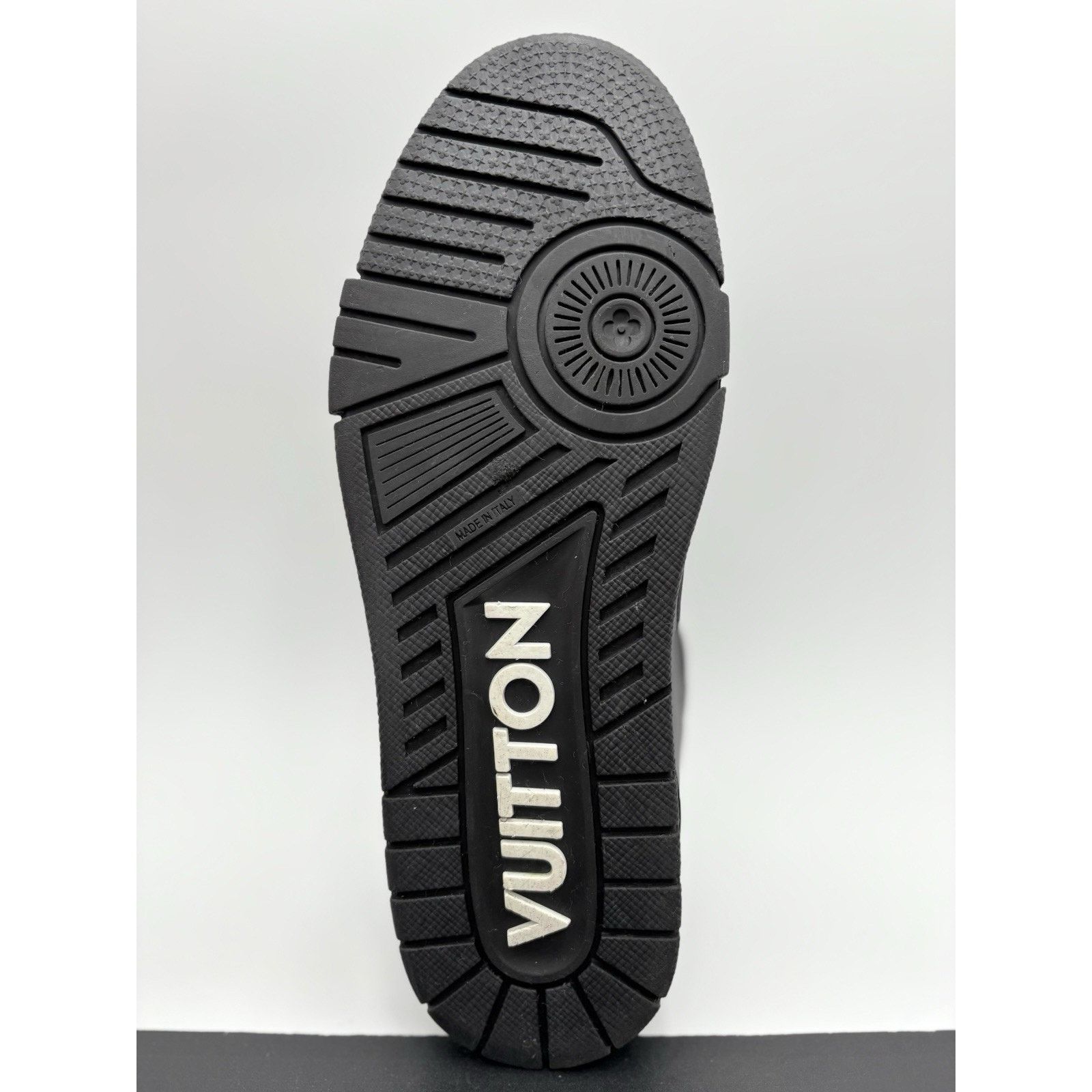 Louis Vuitton (9.5-10 US) Louis Vuitton Trainer ' Black ' | SUPER CLEAN! Size US 10 / EU 43 - 7 Thumbnail