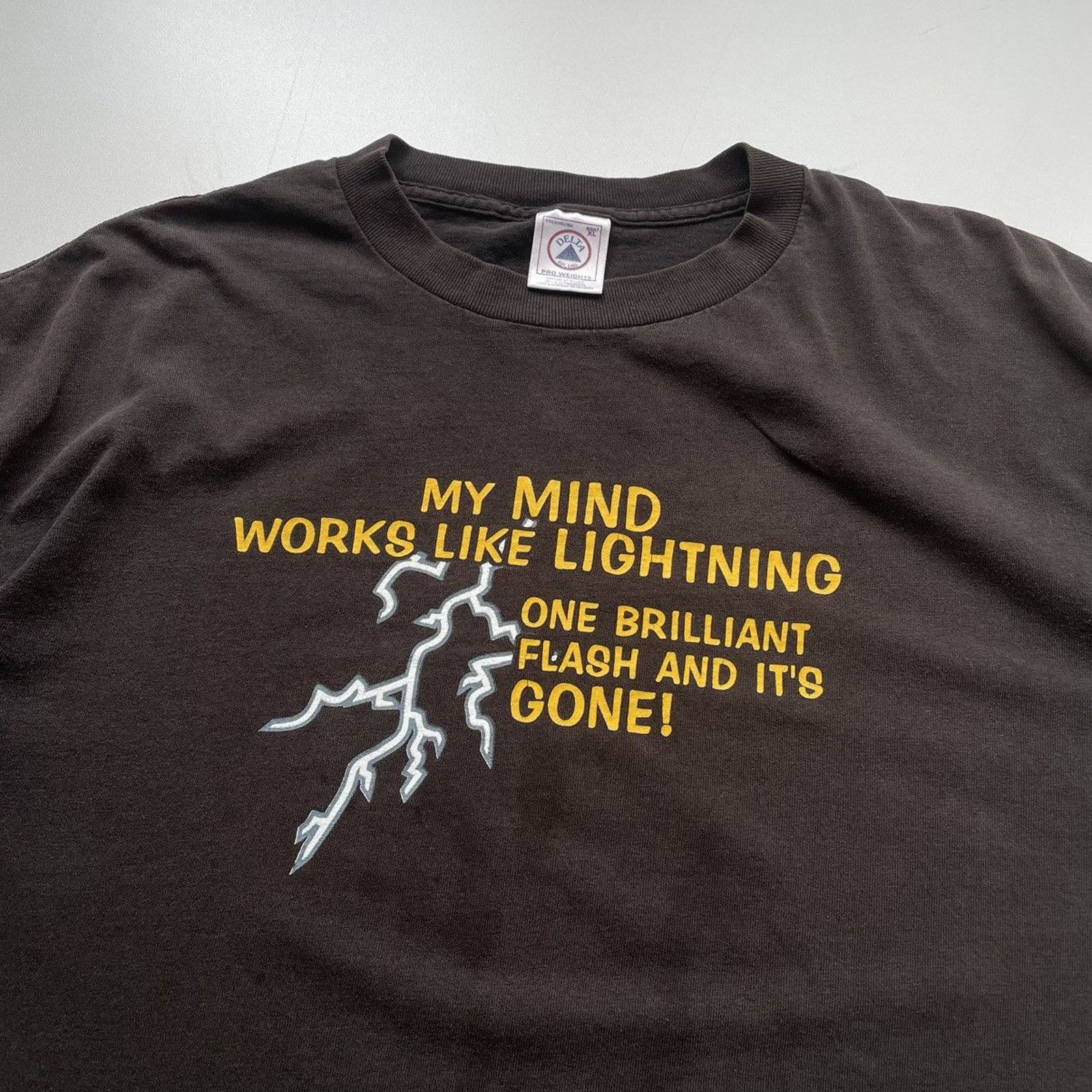 Delta Vintage Y2K Lightning T Shirt XL Funny Graphic Faded Black Size US XL / EU 56 / 4 - 2 Thumbnail