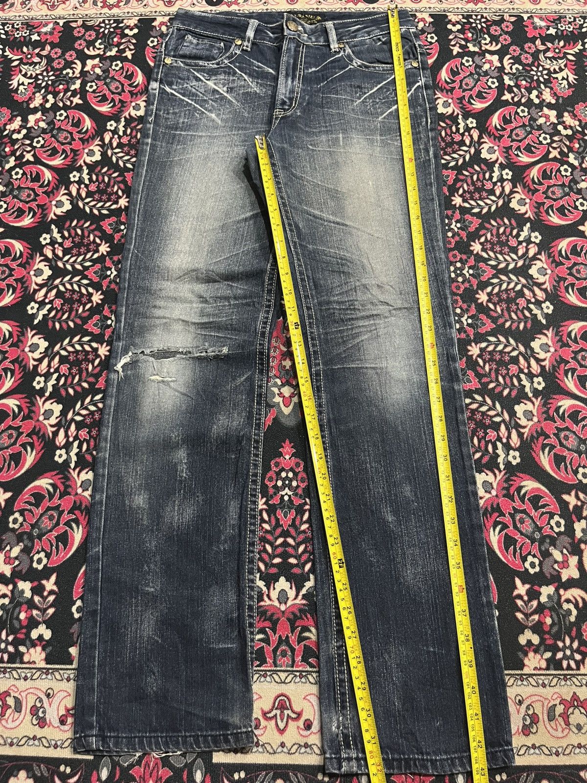 Japanese Brand Vintage J.Daniel Blue Faded Washed Distressed Straight Jeans Size US 31 - 12 Thumbnail