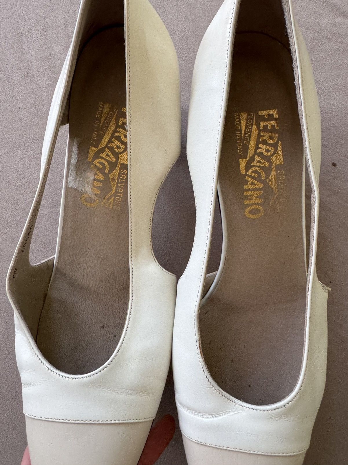 Salvatore Ferragamo Vintage Salvatore Ferragamo Leather Pumps Size US 8 / IT 38 - 7 Thumbnail