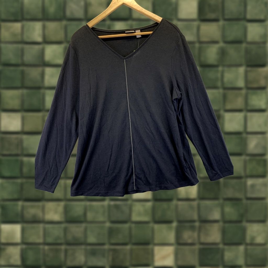 Vintage Chico’s Long Sleeve Top Black NWT-5035 Beaded Front 3 Chain V-Neck Women Regular Size 3 Size XS / US 0-2 / IT 36-38 - 1 Thumbnail