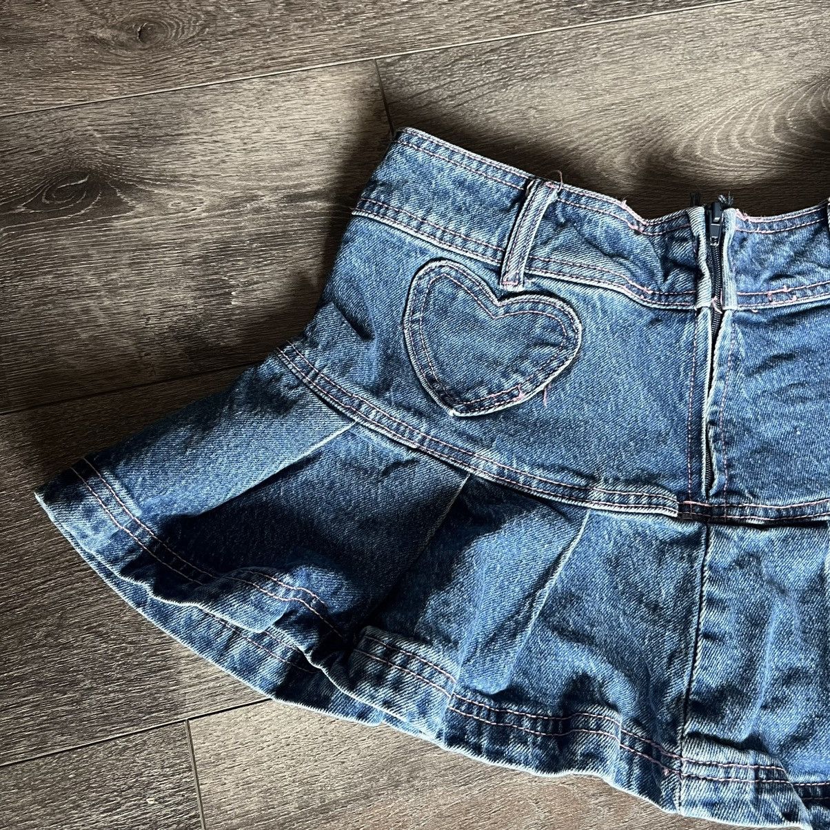 Hot Topic Sweet Society Heart Logo Pleated Denim Jean Skirt Size Small Size 26" / US 2 / IT 38 - 4 Thumbnail